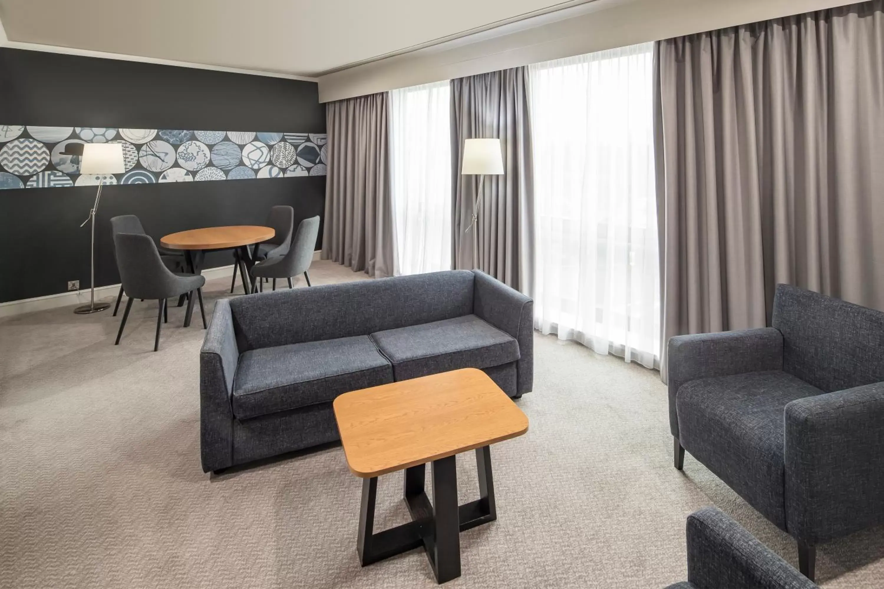 Bedroom, Seating Area in Crowne Plaza Stratford-upon-Avon, an IHG Hotel