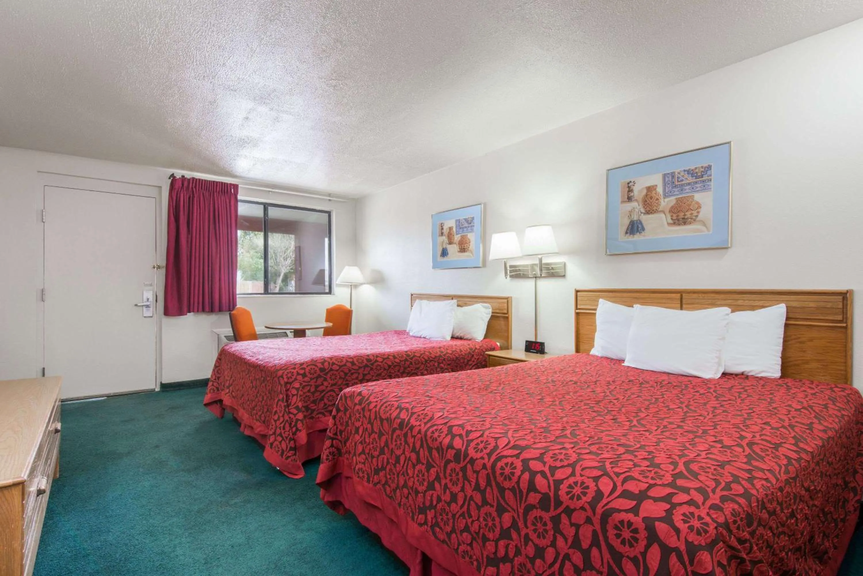 Photo of the whole room, Bed in Days Inn by Wyndham Gallup