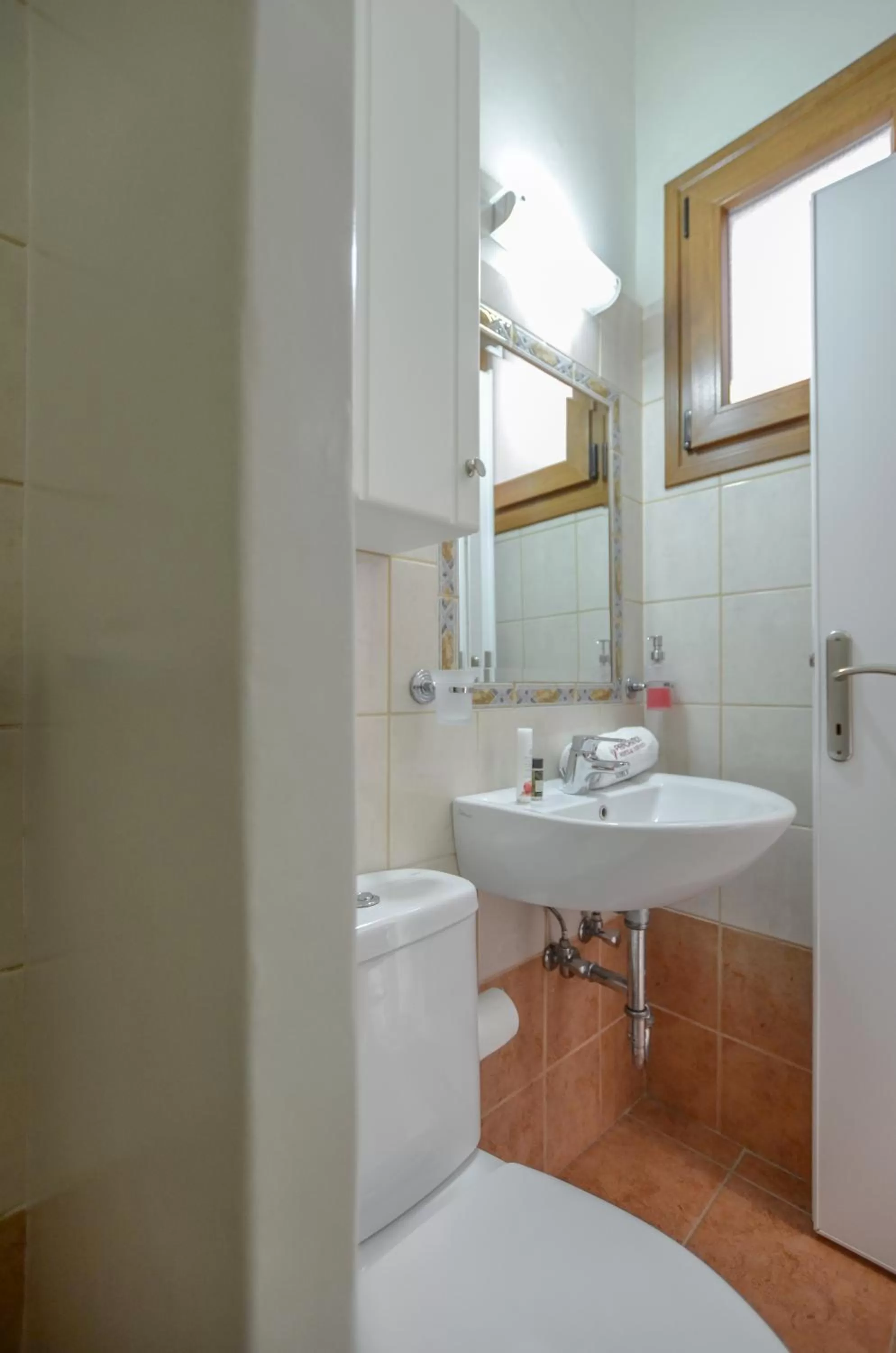 Bathroom in Panormos Hotel and Studios