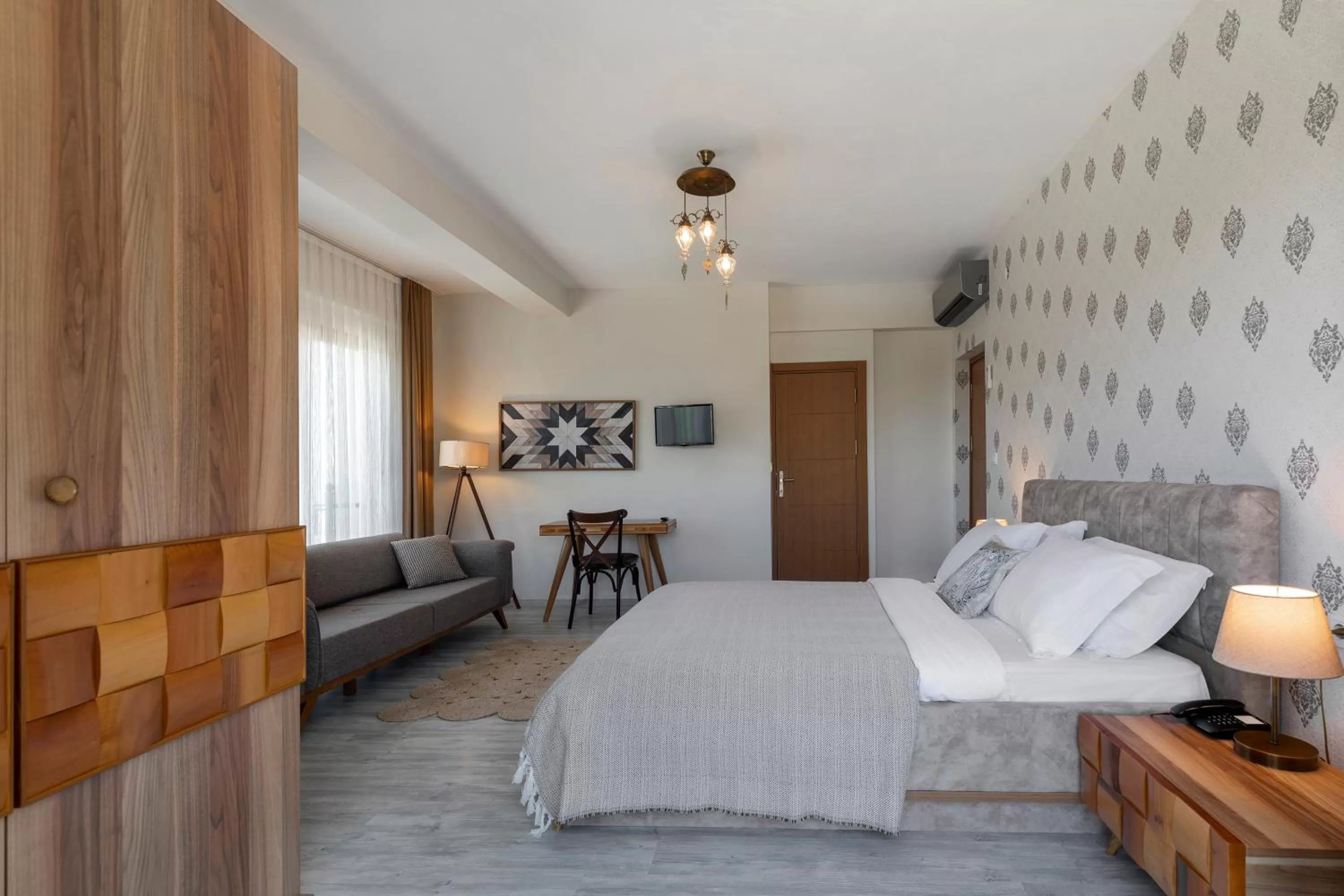 Photo of the whole room, Bed in Lagun Palas