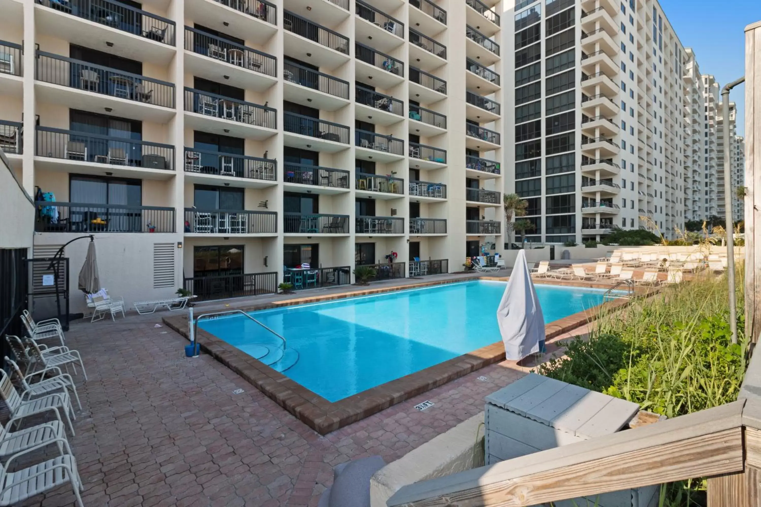 Swimming Pool in 1 Bed 2 Bath Apartment in SunDestin Beach Resort