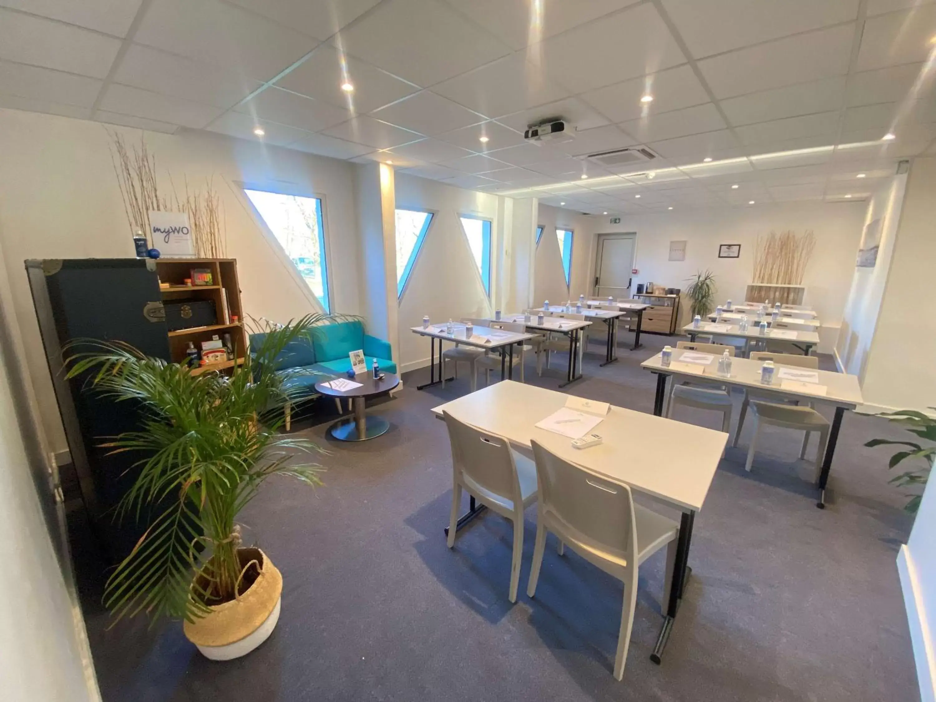 Meeting/conference room, Restaurant/Places to Eat in Sure Hotel by Best Western Bordeaux Lac