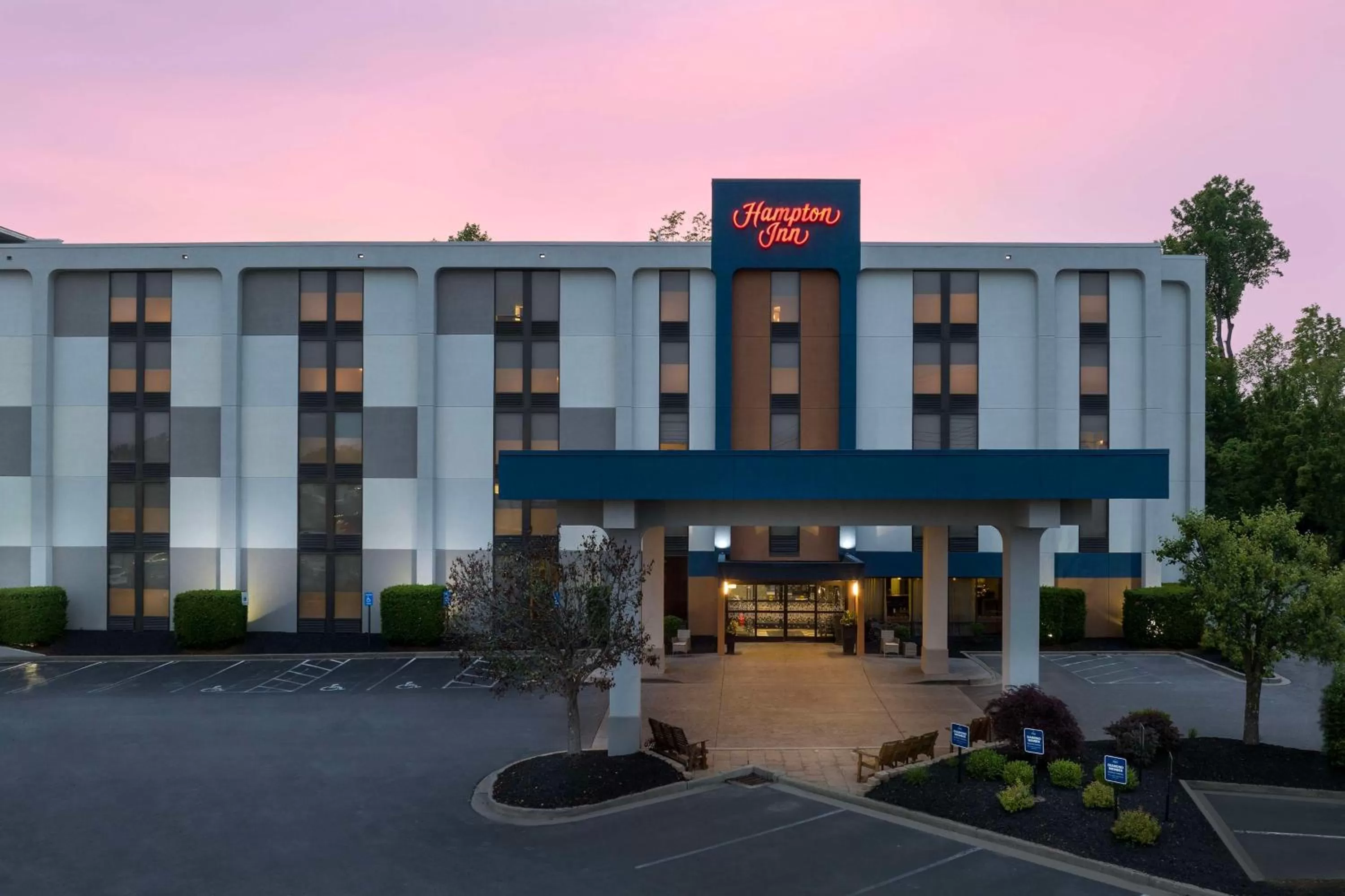 Property building in Hampton Inn Beckley