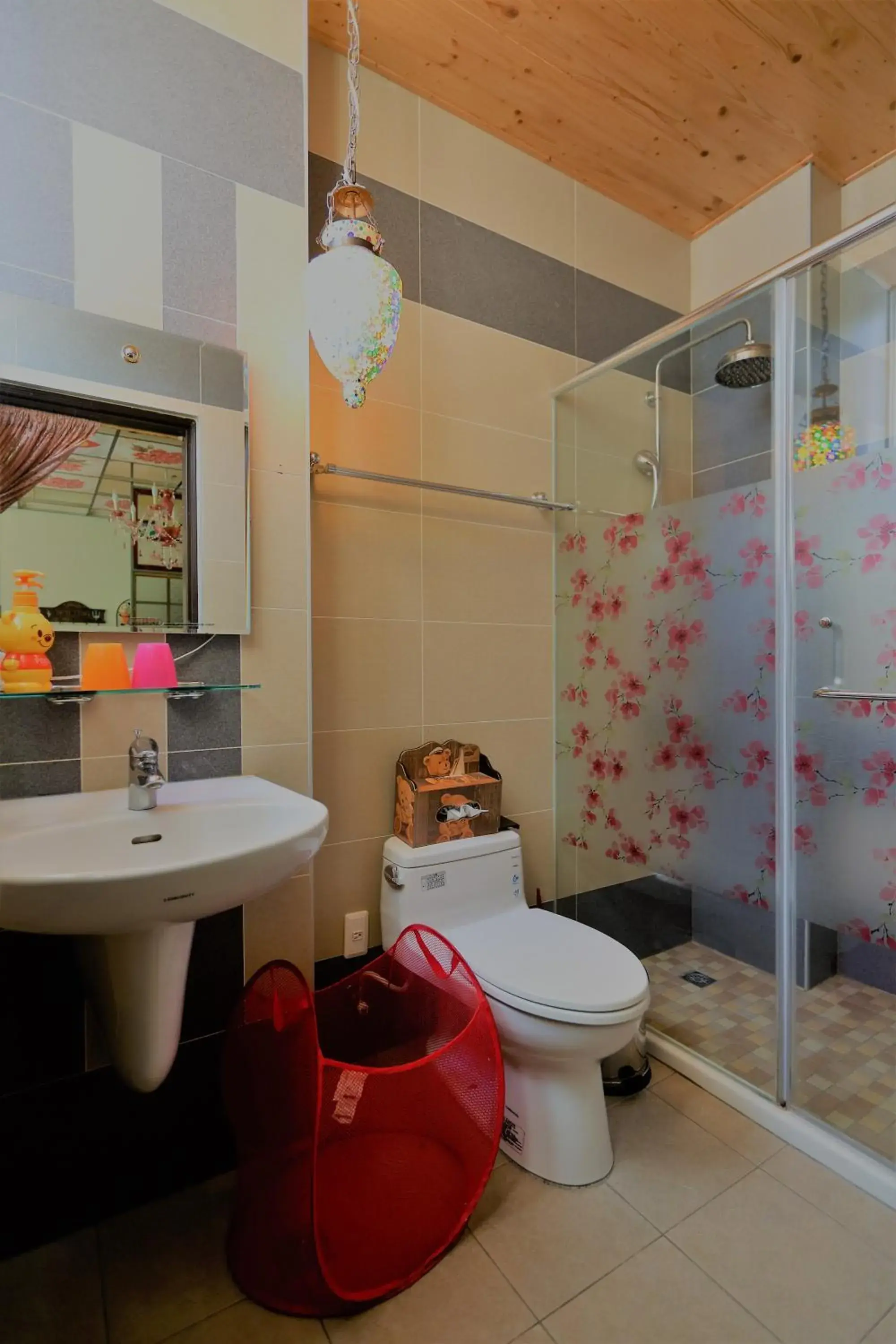 Bathroom in Hualien Paris Home B&B