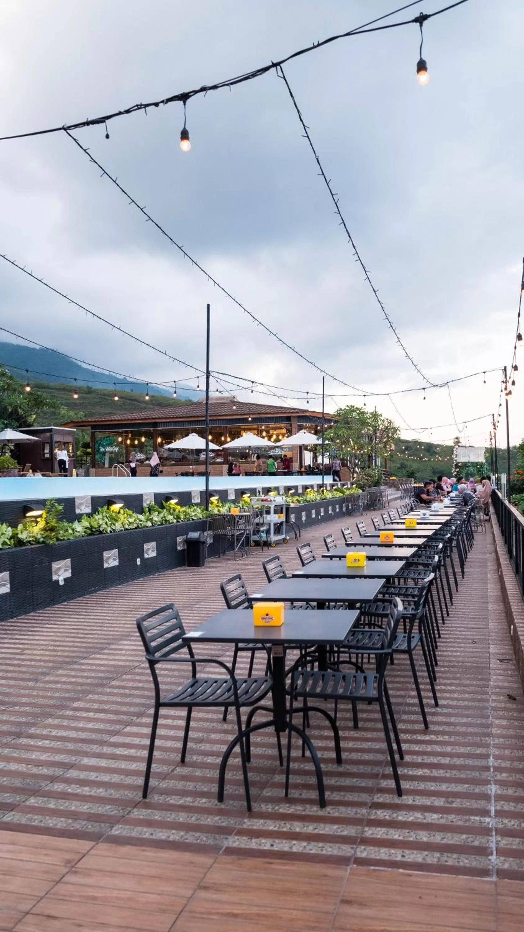 Restaurant/places to eat in Bukit Indah Doda Hotel & Resorts