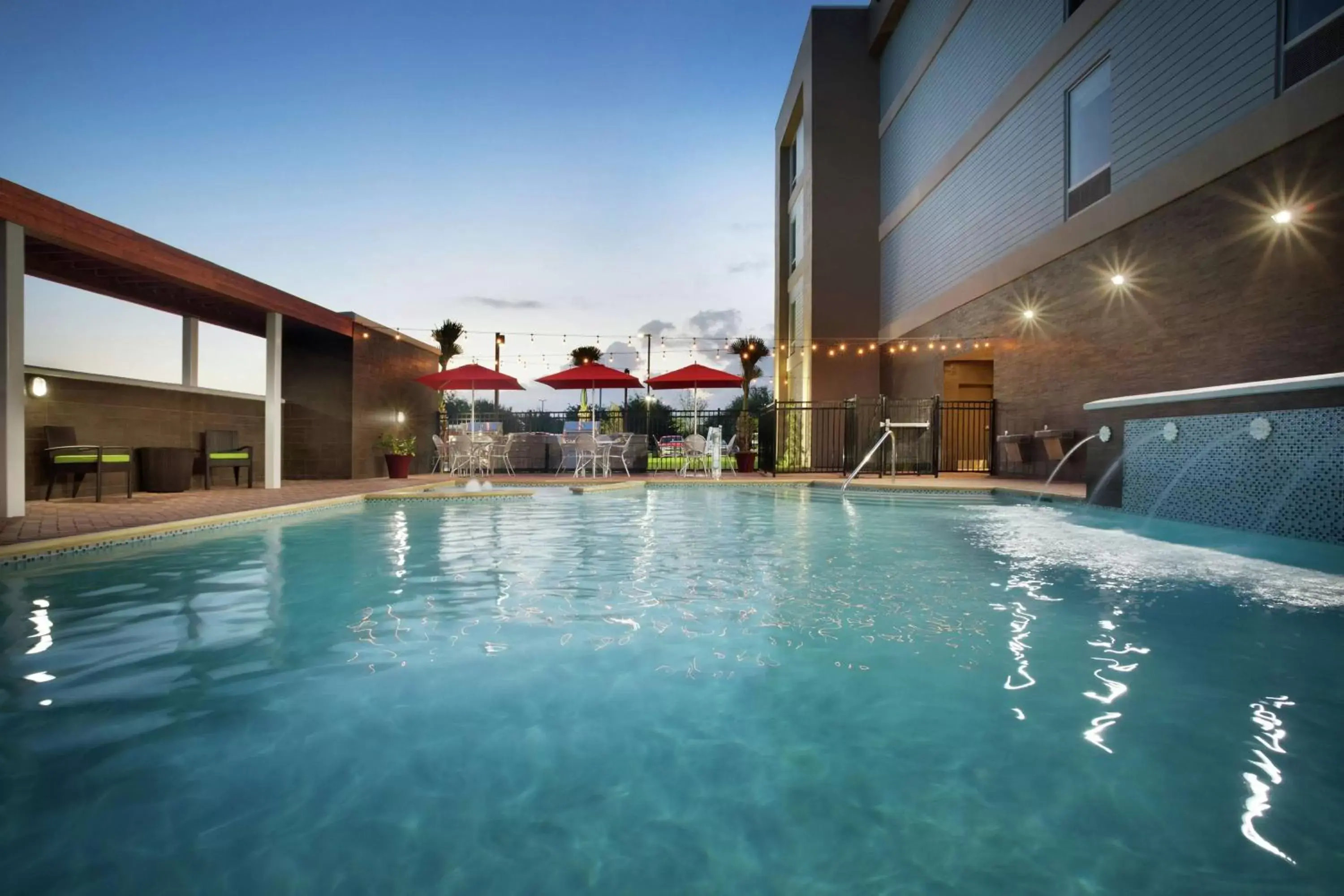 Property building, Swimming Pool in Home2 Suites By Hilton McAllen