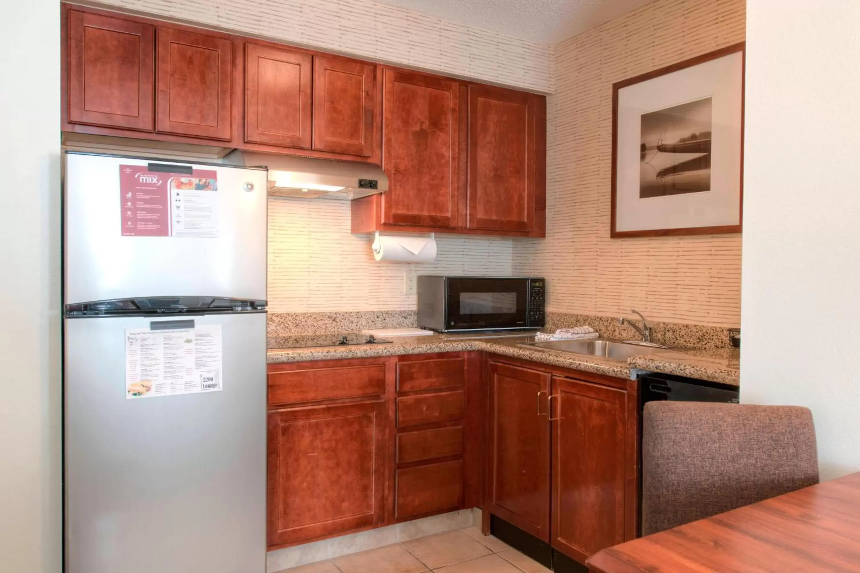Bedroom, Kitchen/Kitchenette in Residence Inn by Marriott Raleigh Crabtree Valley