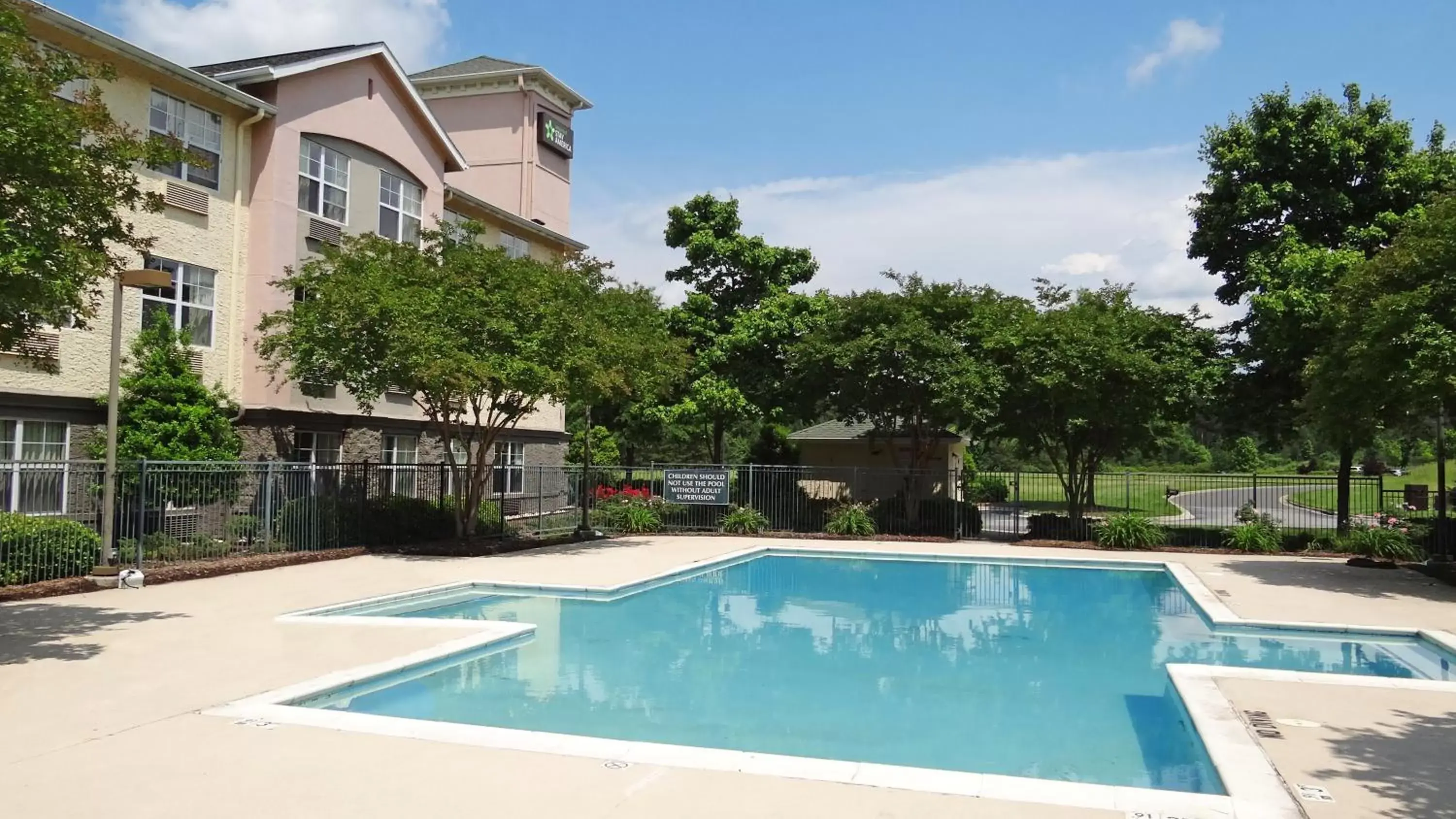 Swimming Pool in Extended Stay America Suites - Memphis - Wolfchase Galleria