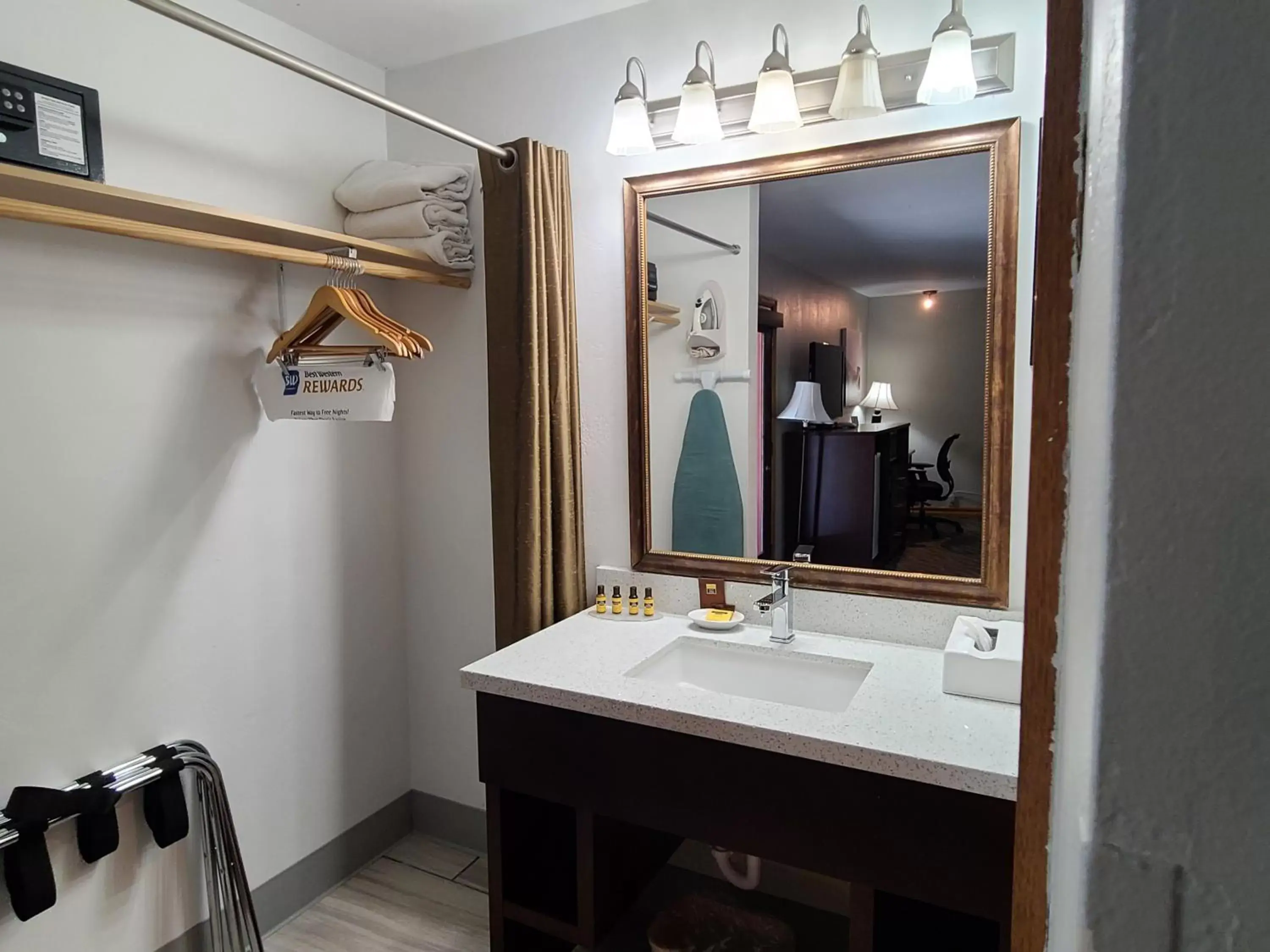 Bathroom in Best Western Plus Rio Grande Inn