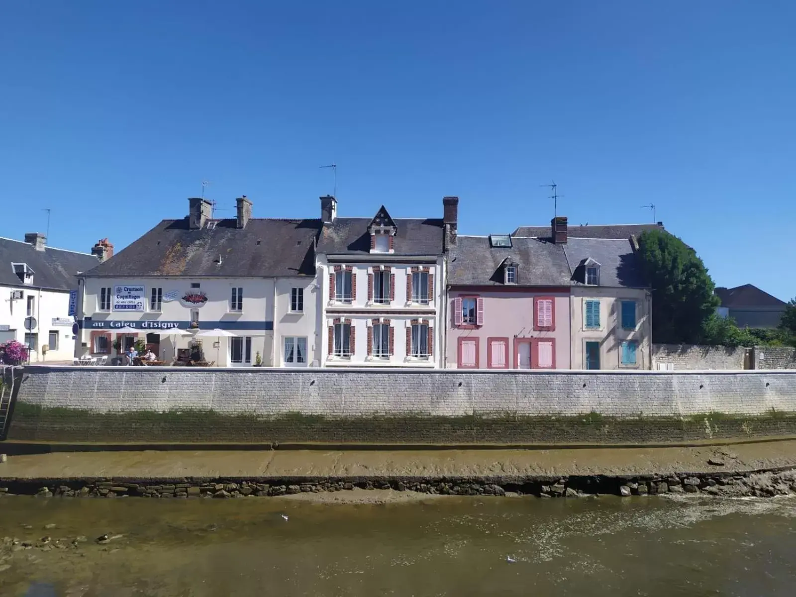 Off site, Property Building in Normand'Histoire Chambres d'Hôtes