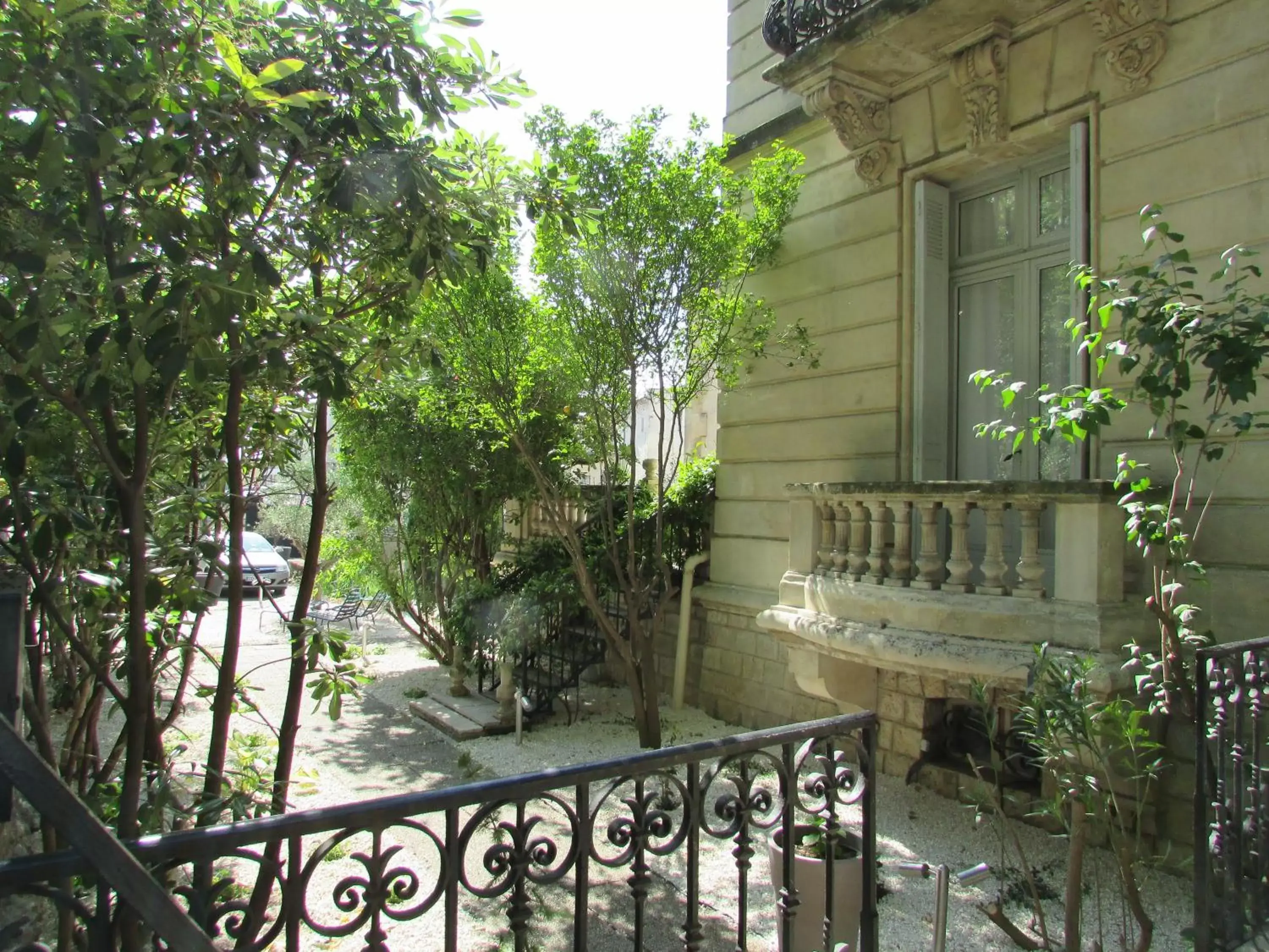 Garden, Balcony/Terrace in Maison Douce Arles