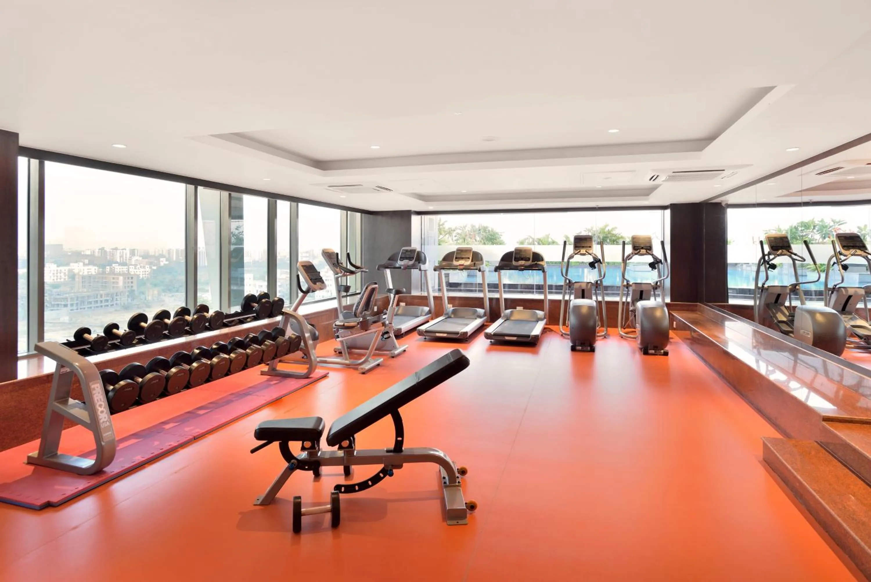 Fitness centre/facilities in Radisson Blu Pune Hinjawadi