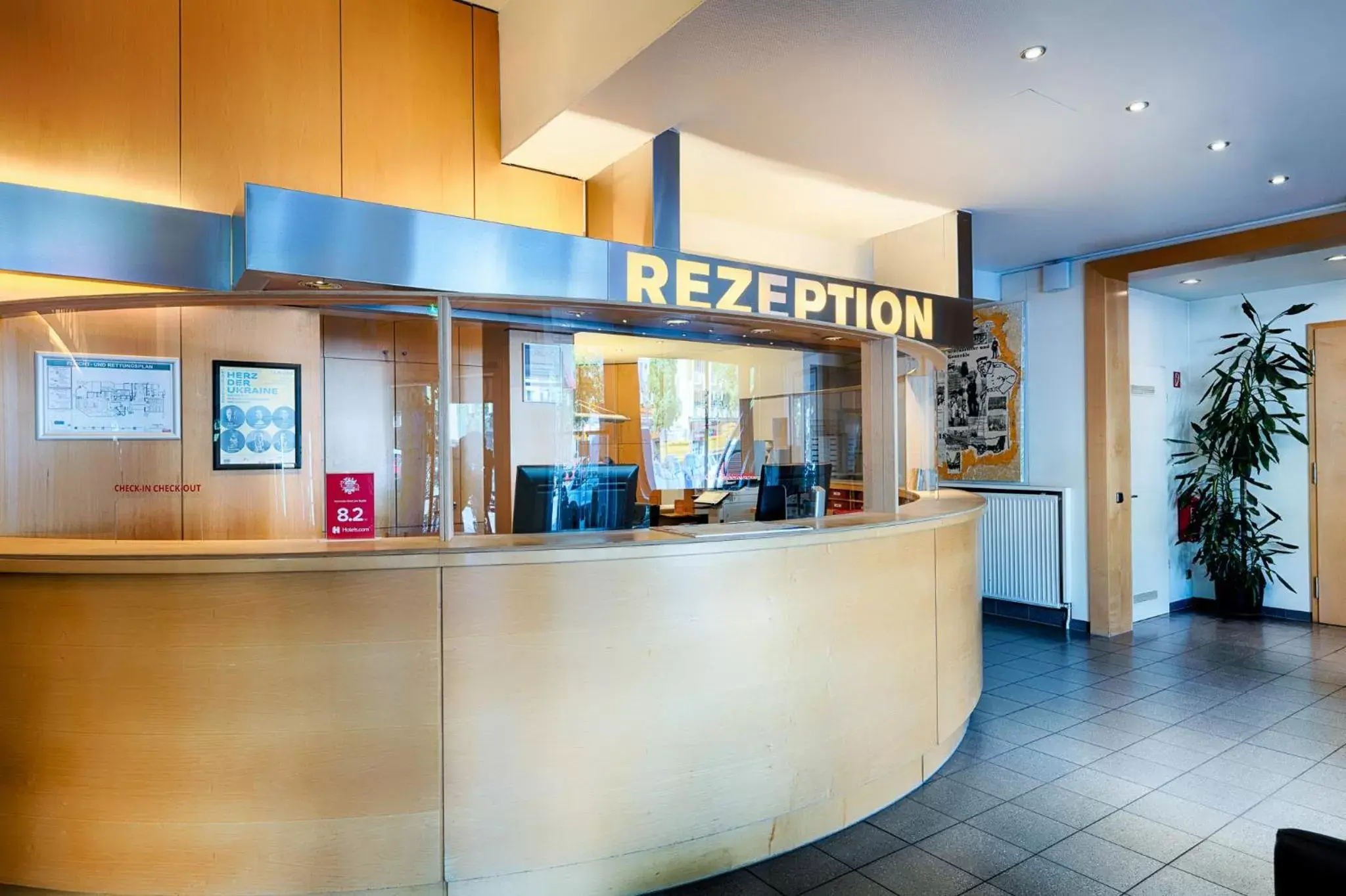 Lobby or reception in Enjoy Hotel am Studio Lobby or reception in Enjoy Hotel am Studio