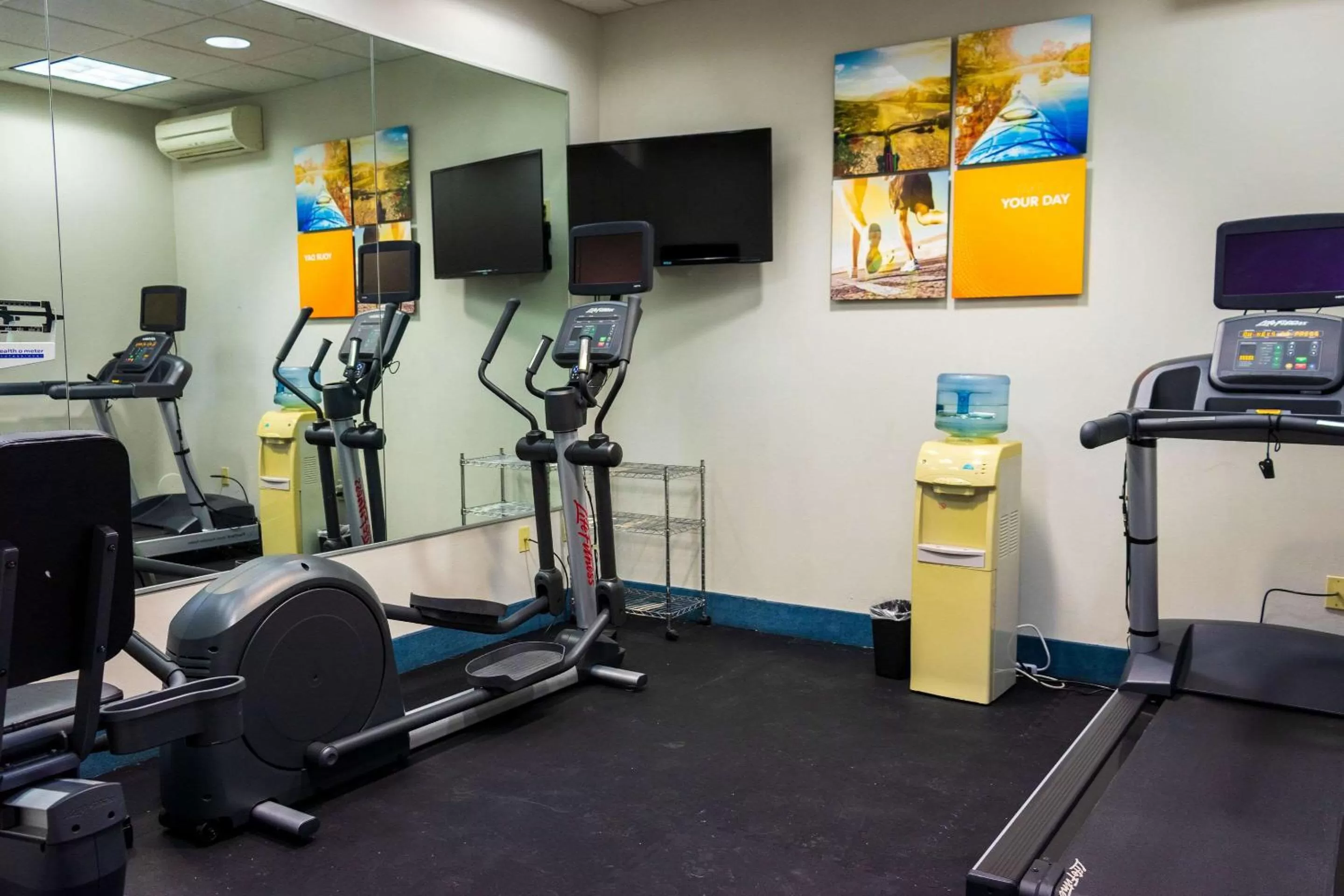 Fitness centre/facilities in Comfort Inn & Suites Plainville-Foxboro