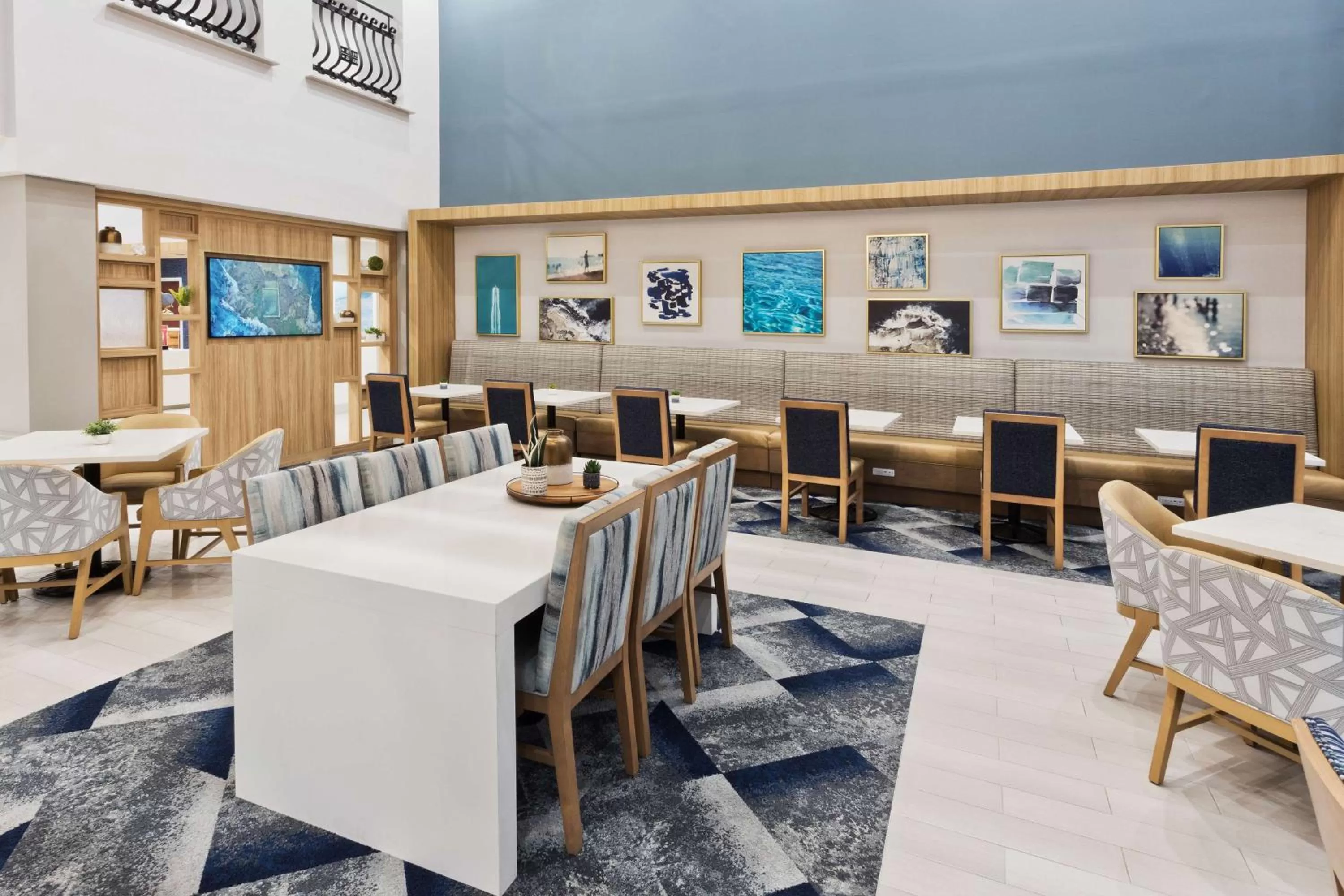 Breakfast in Hampton Inn & Suites Phenix City- Columbus Area