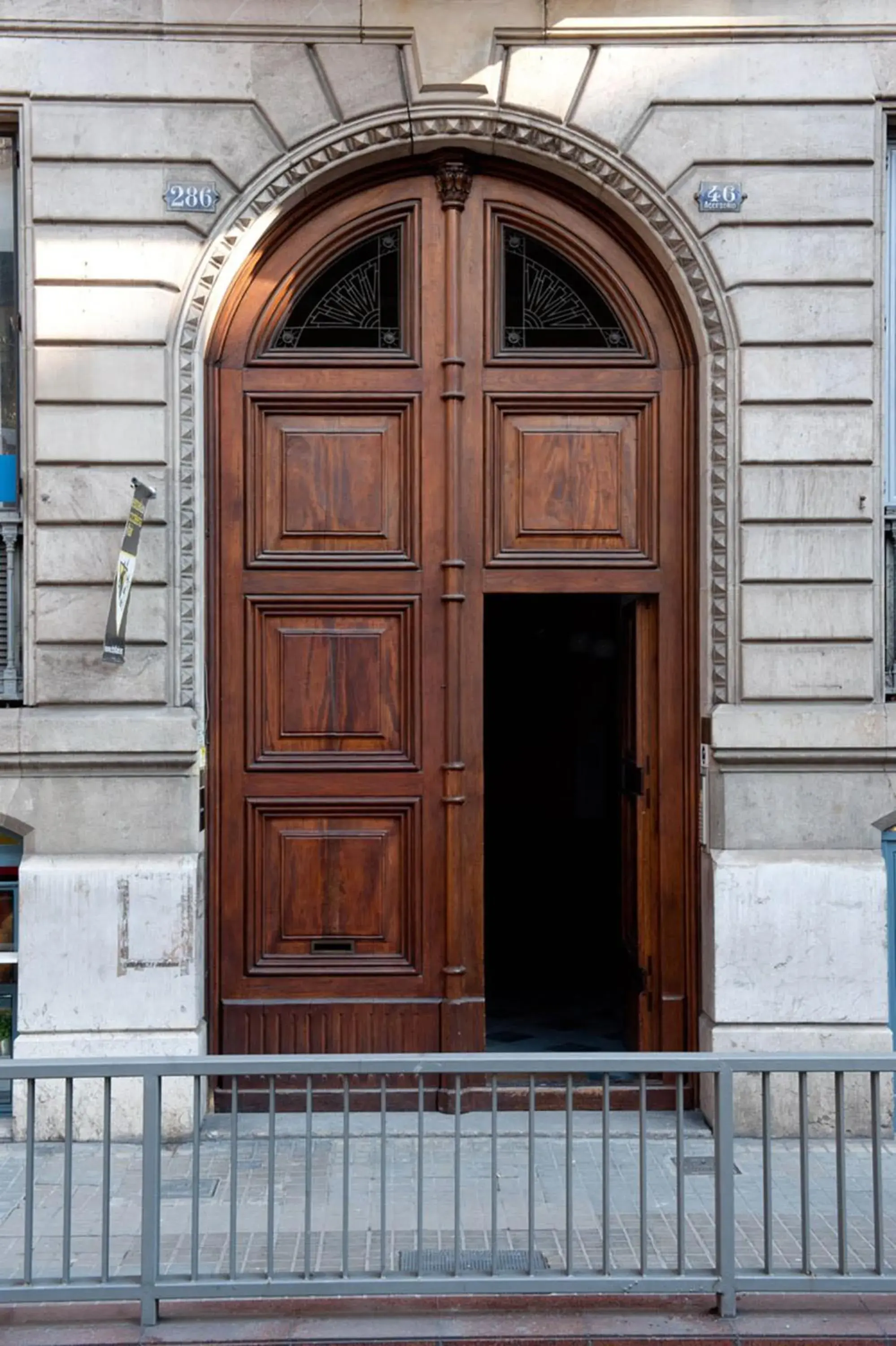 Facade/entrance in Hostal Bcn 46 Facade/entrance in Hostal Bcn 46