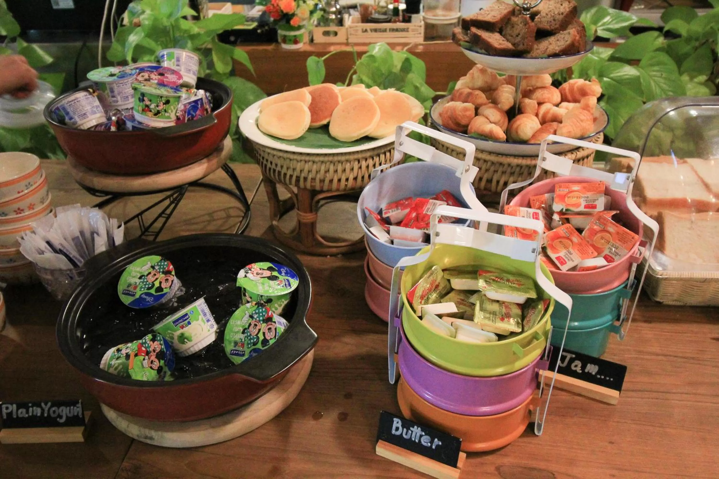 Buffet breakfast in Cmor by Recall Hotels SHA Extra Plus