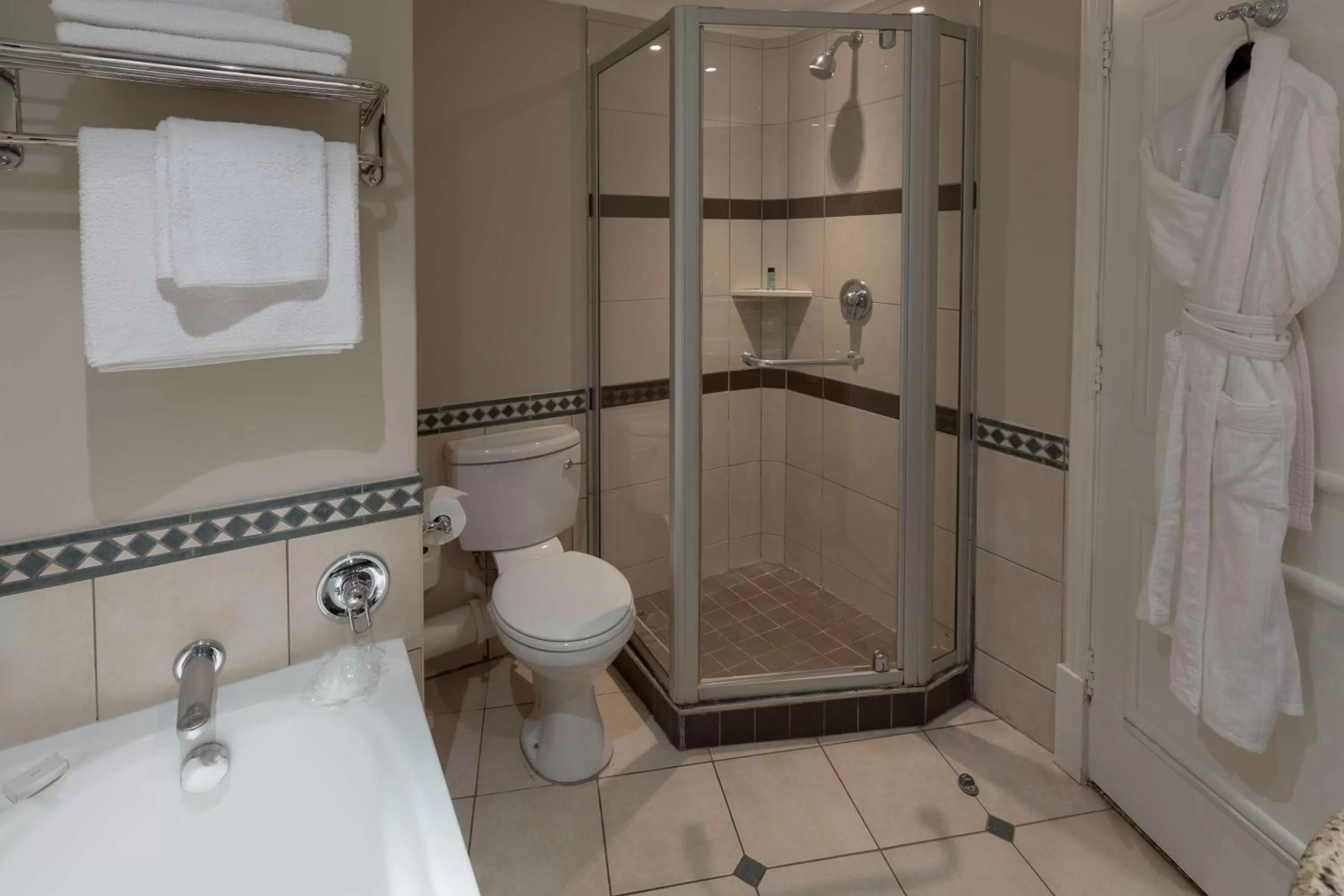 Standard Double Double Room Smoking in Southern Sun Mbombela