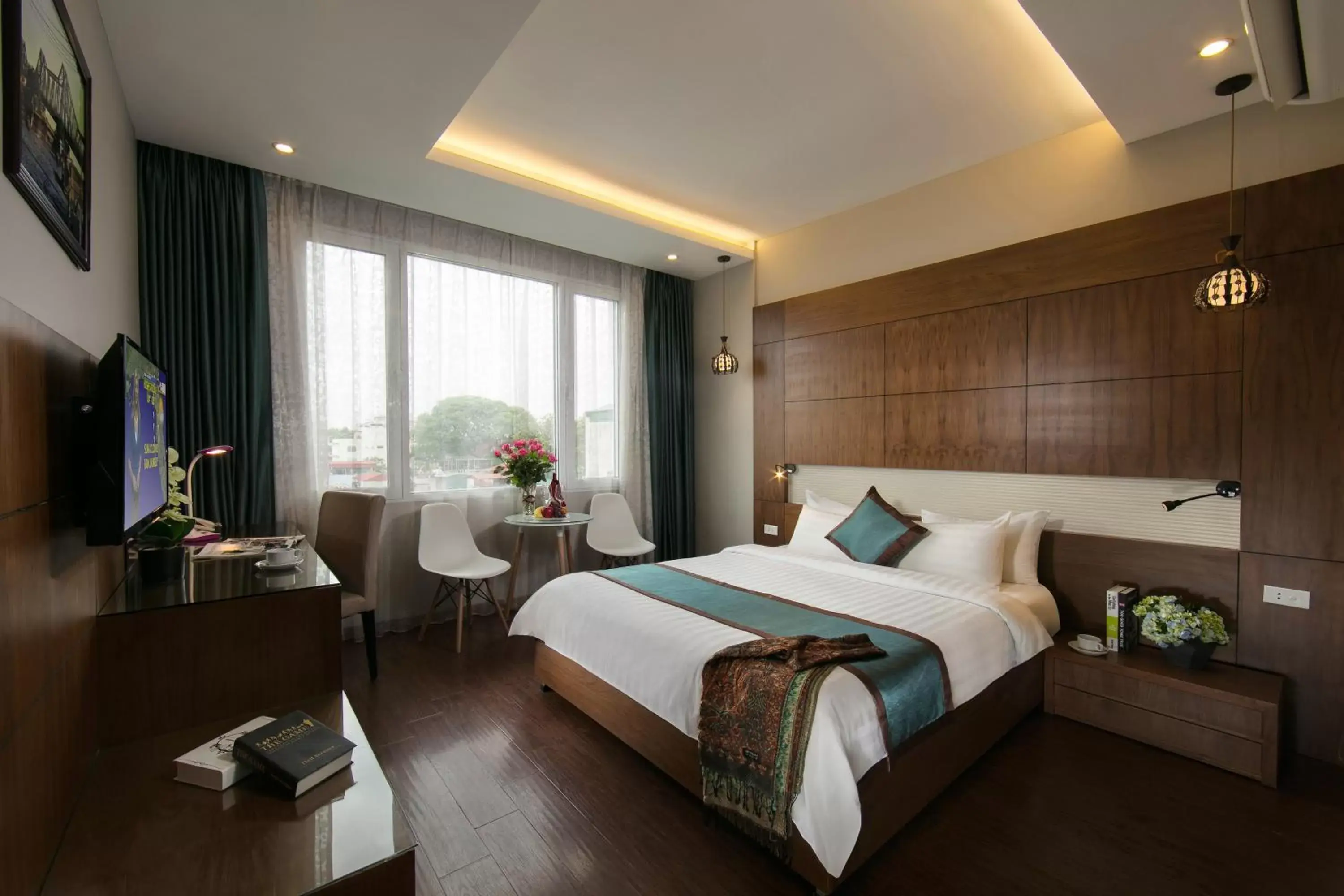 Photo of the whole room, Bed in Bonne Nuit Hotel & Spa Hanoi