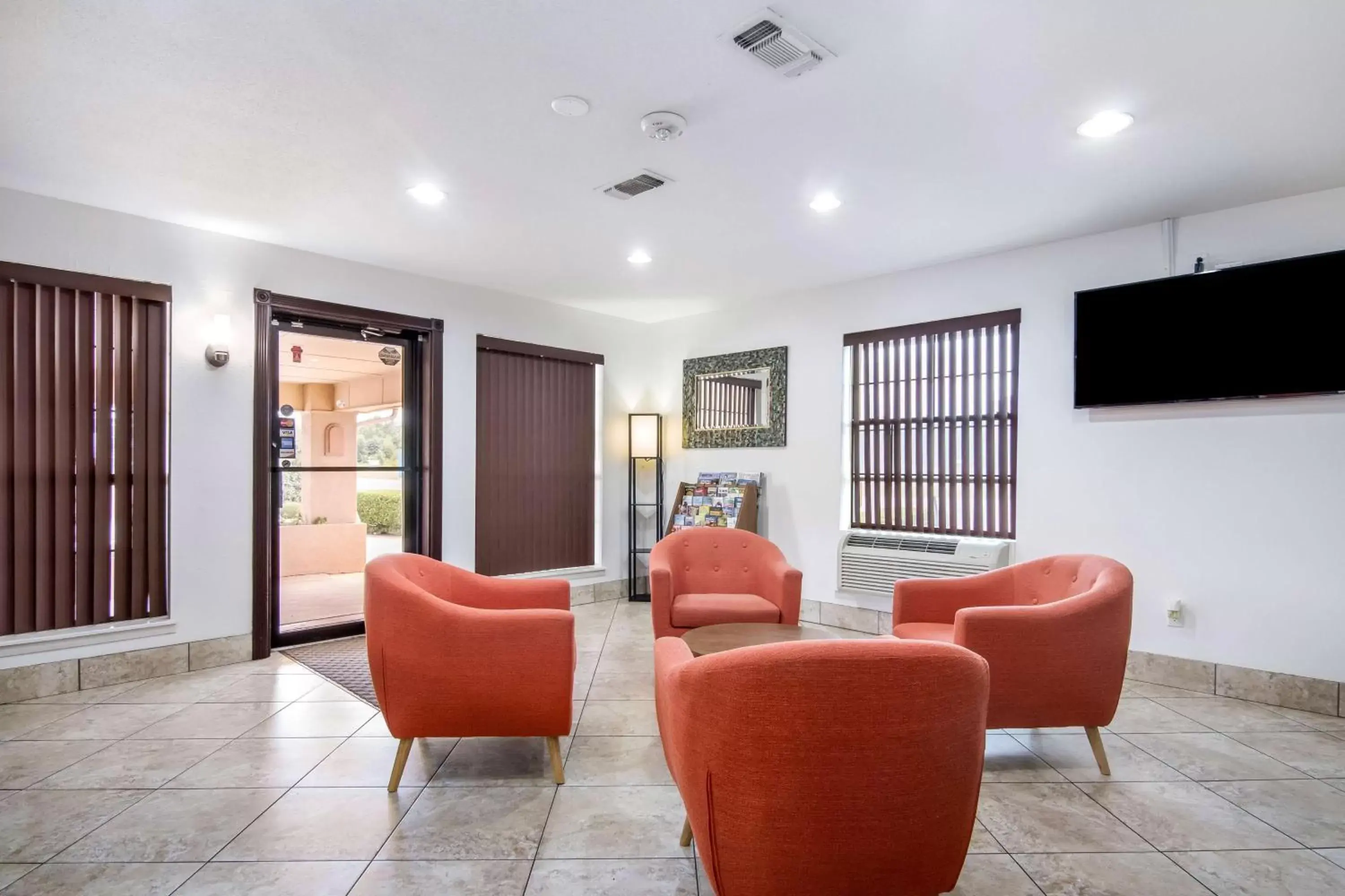 Lobby or reception, Seating Area in Motel 6-Marshall, TX