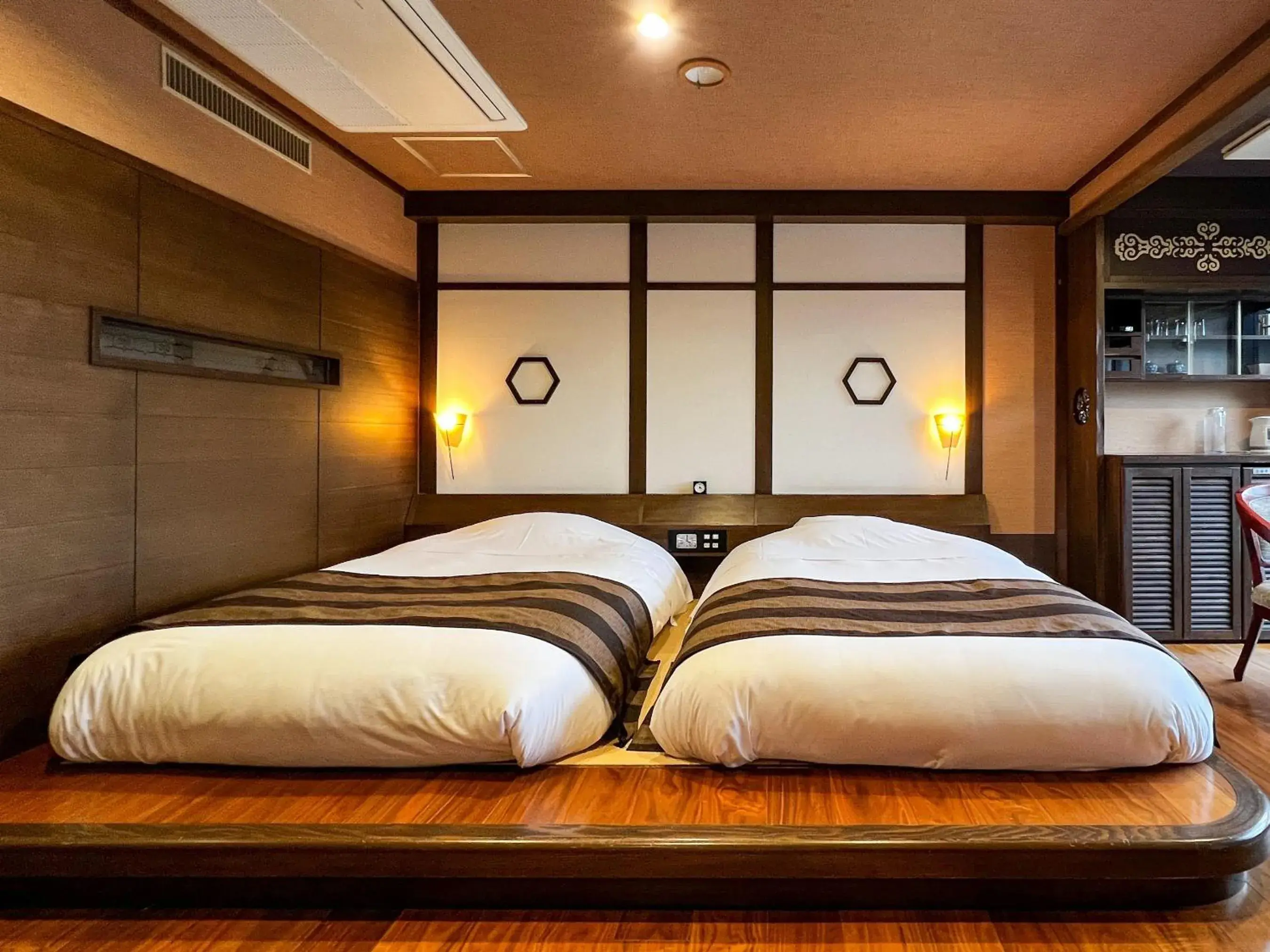 Bed in HOKUTEN NO OKA Lake Abashiri Tsuruga Resort