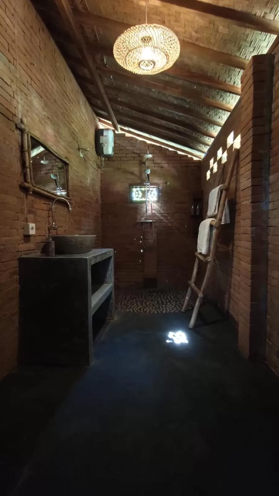 Bathroom in Tanah Damai Hotel