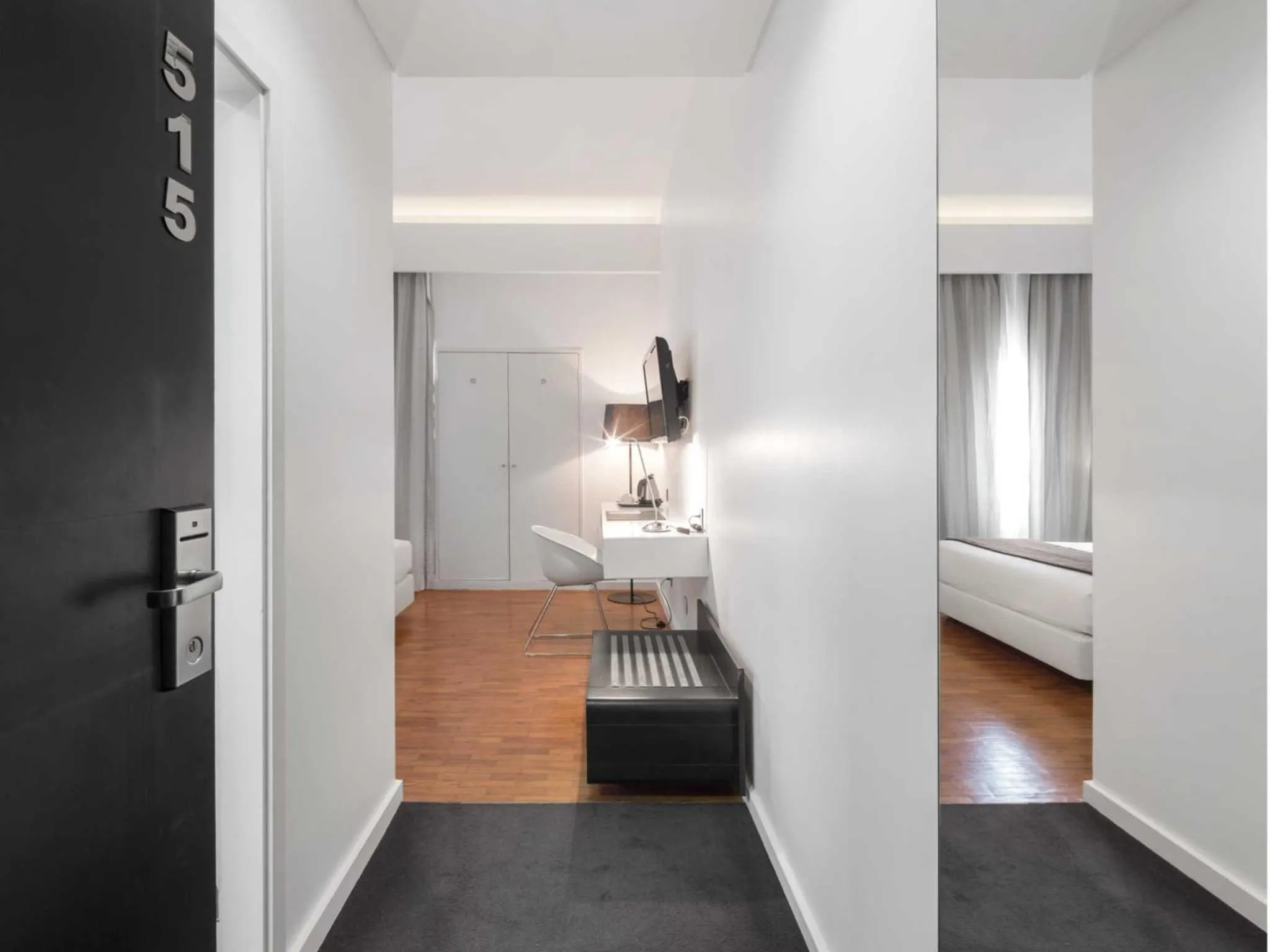 Photo of the whole room, Bed in Hotel Tivoli Maputo