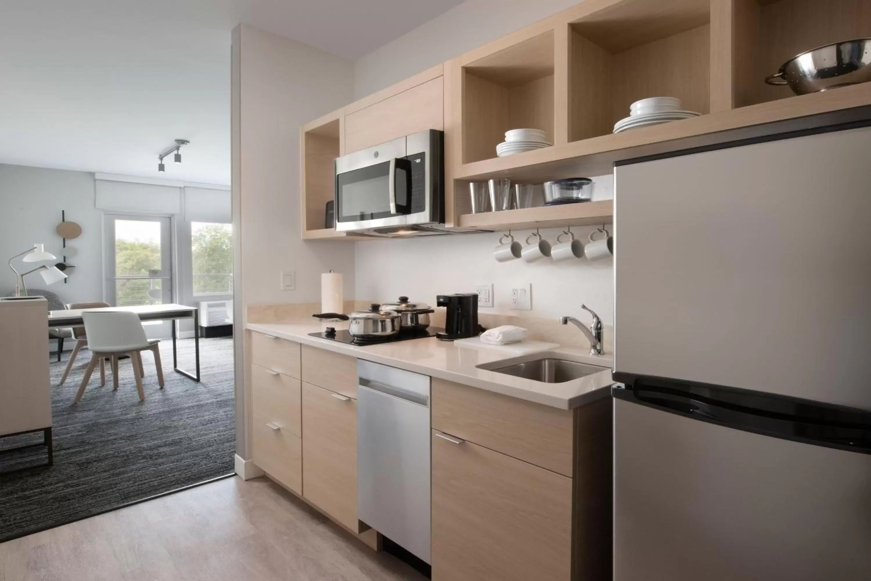 Photo of the whole room, Kitchen/Kitchenette in TownePlace Suites by Marriott Dallas Rockwall