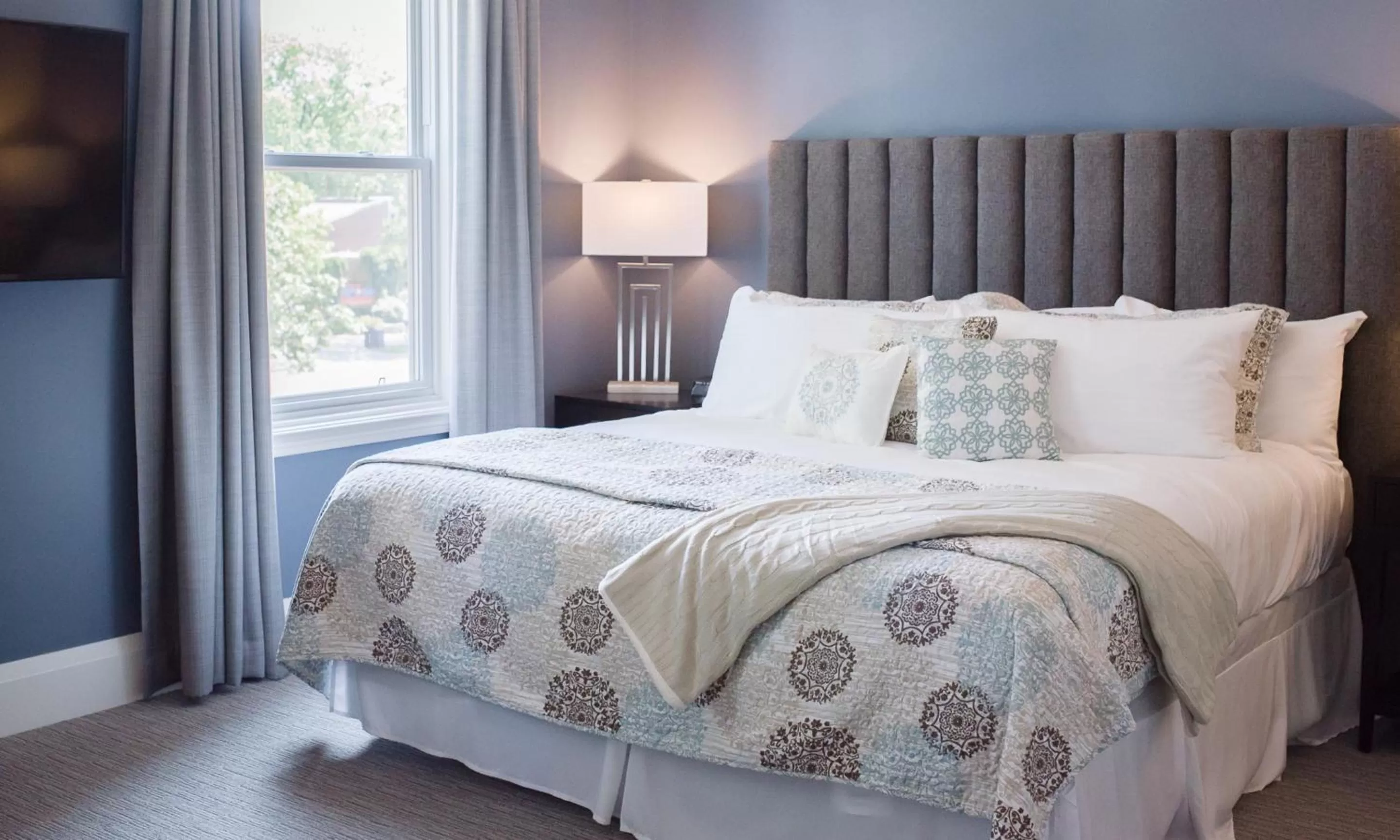 Bed in 124 on Queen Hotel & Spa