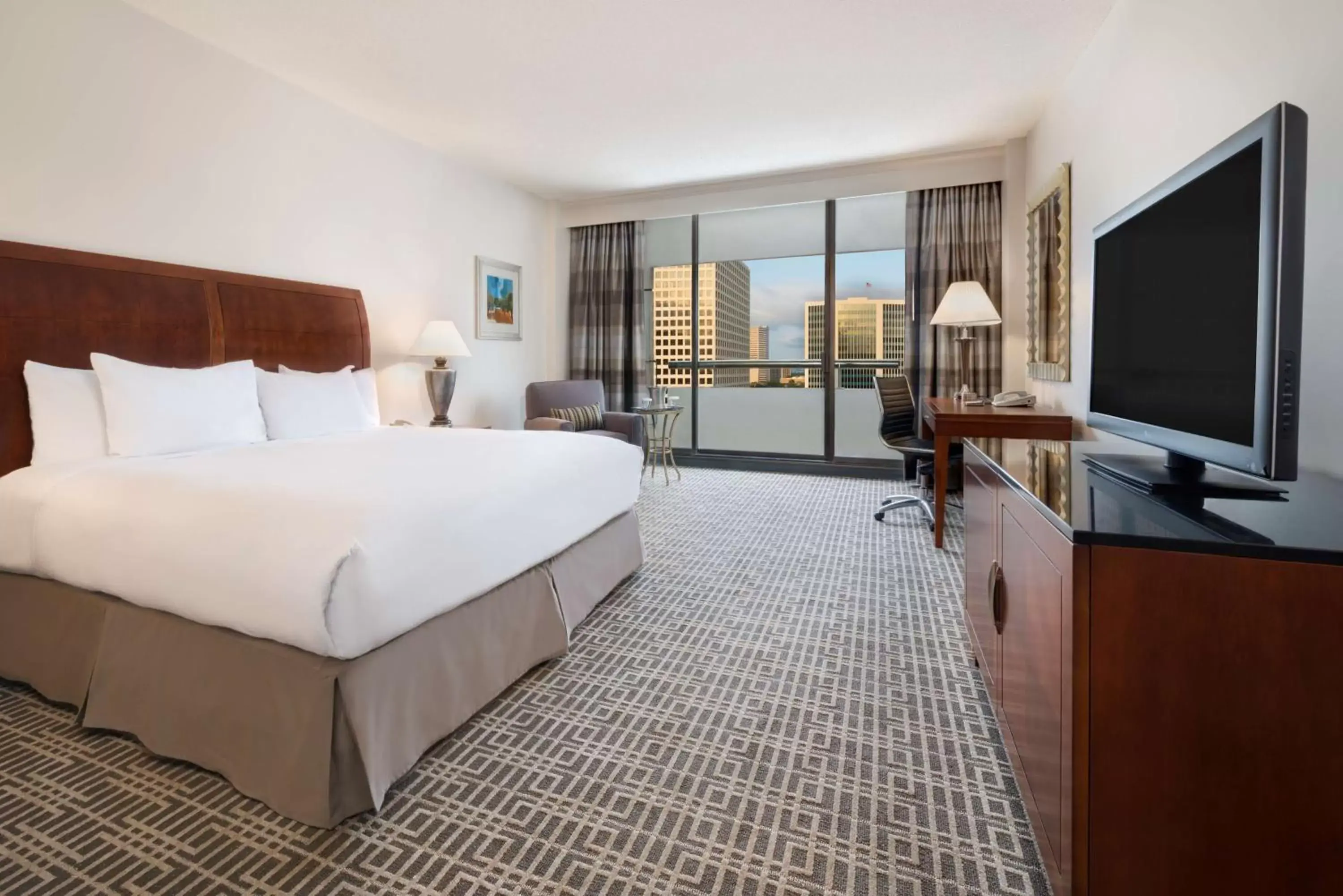Bed in Hilton Houston Post Oak by the Galleria