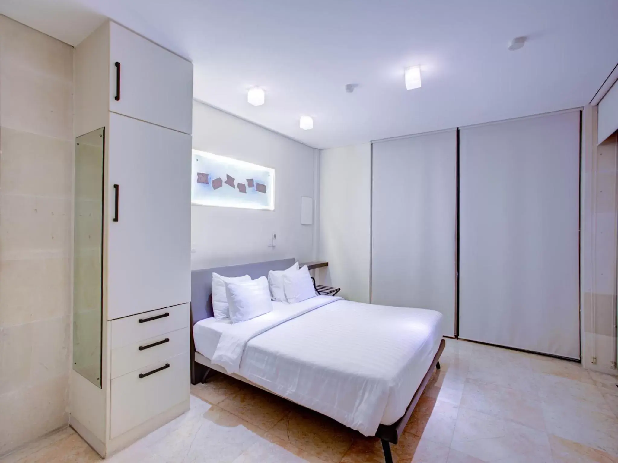 Bedroom, Bed in FuramaXclusive Ocean Beach Seminyak Bali