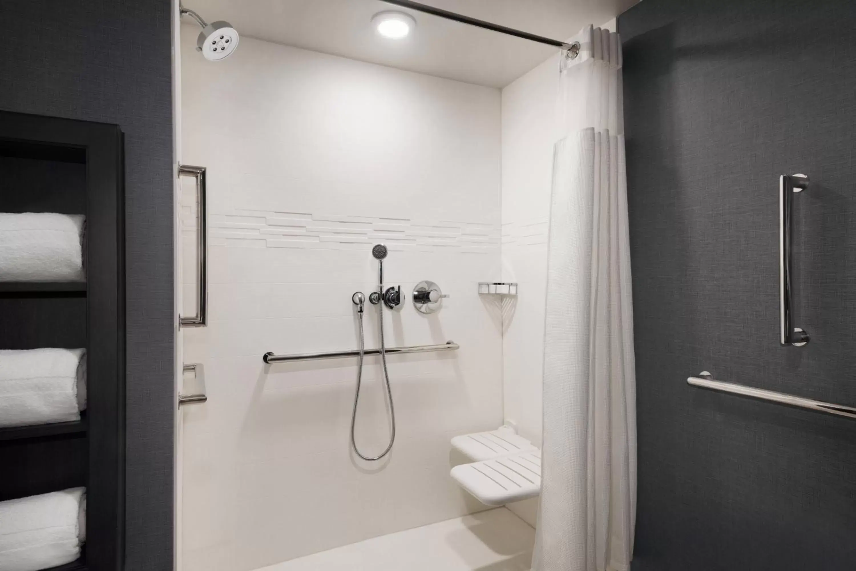 Bathroom in Residence Inn by Marriott Minneapolis St. Paul/Eagan