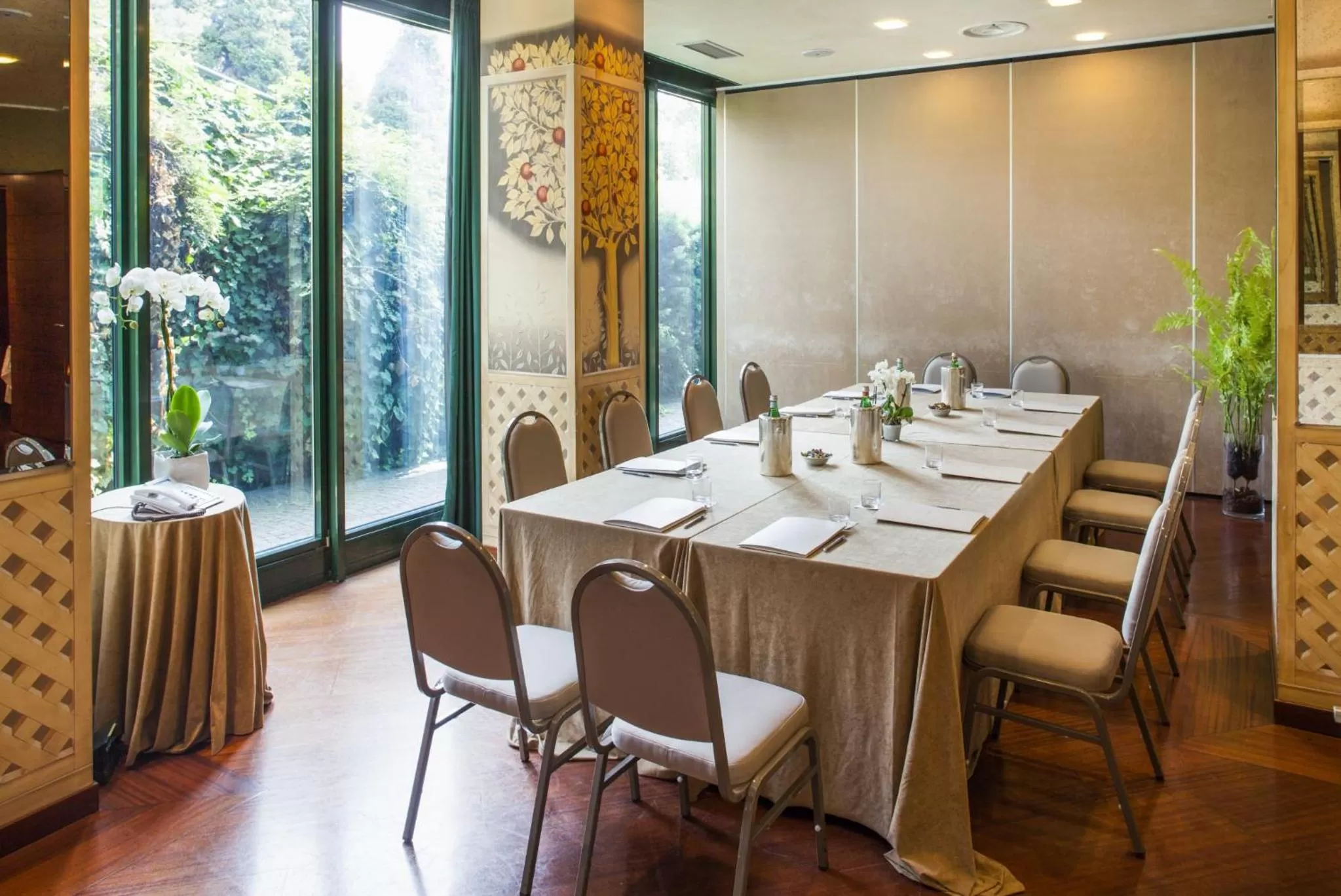 Business facilities in Cosmo Hotel Torri