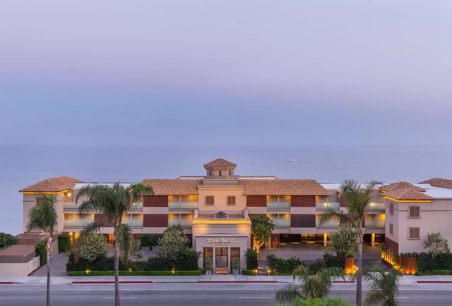 Facade/entrance in Malibu Beach Inn