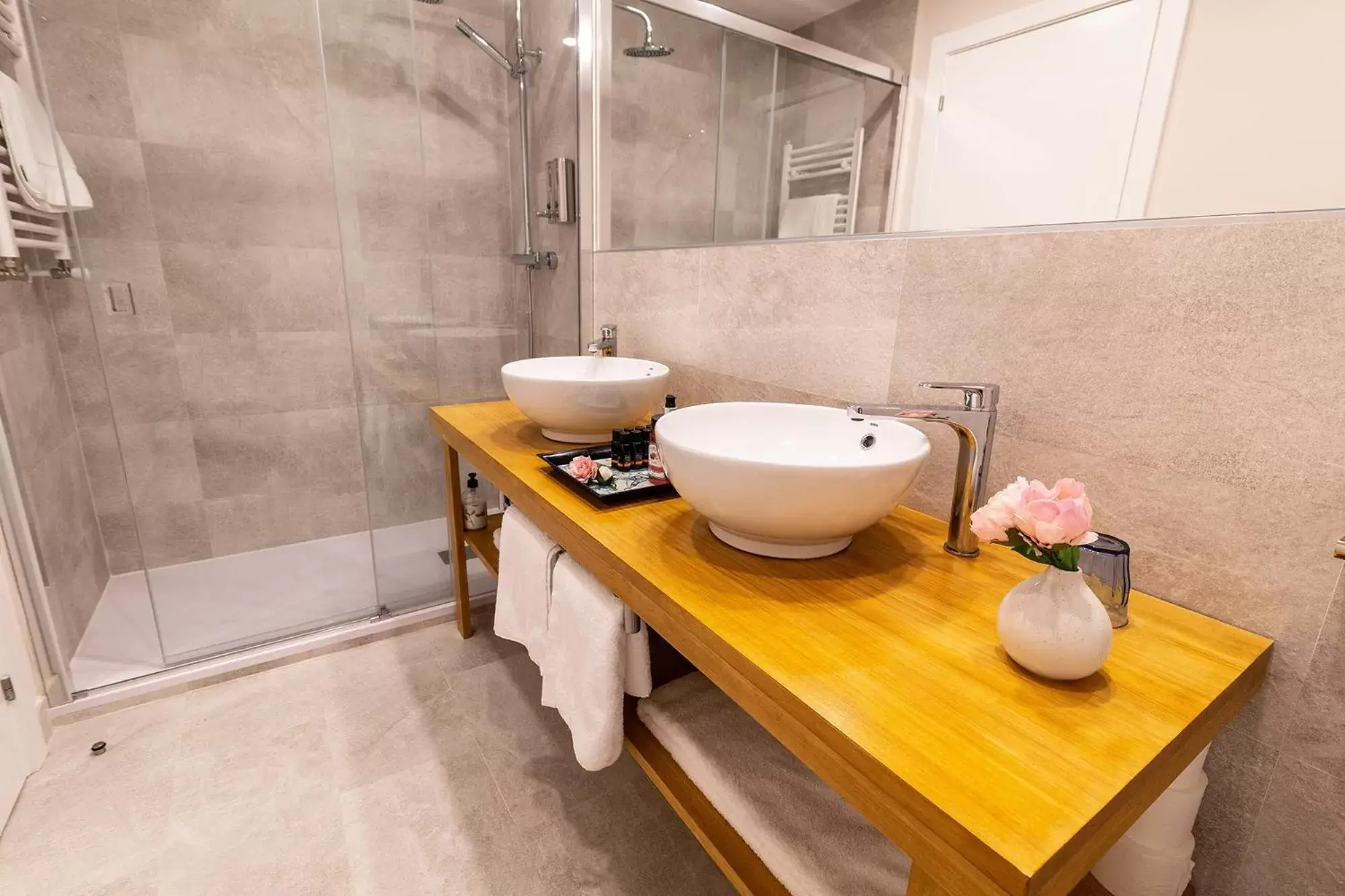 Bathroom in La Bodega de Quintín