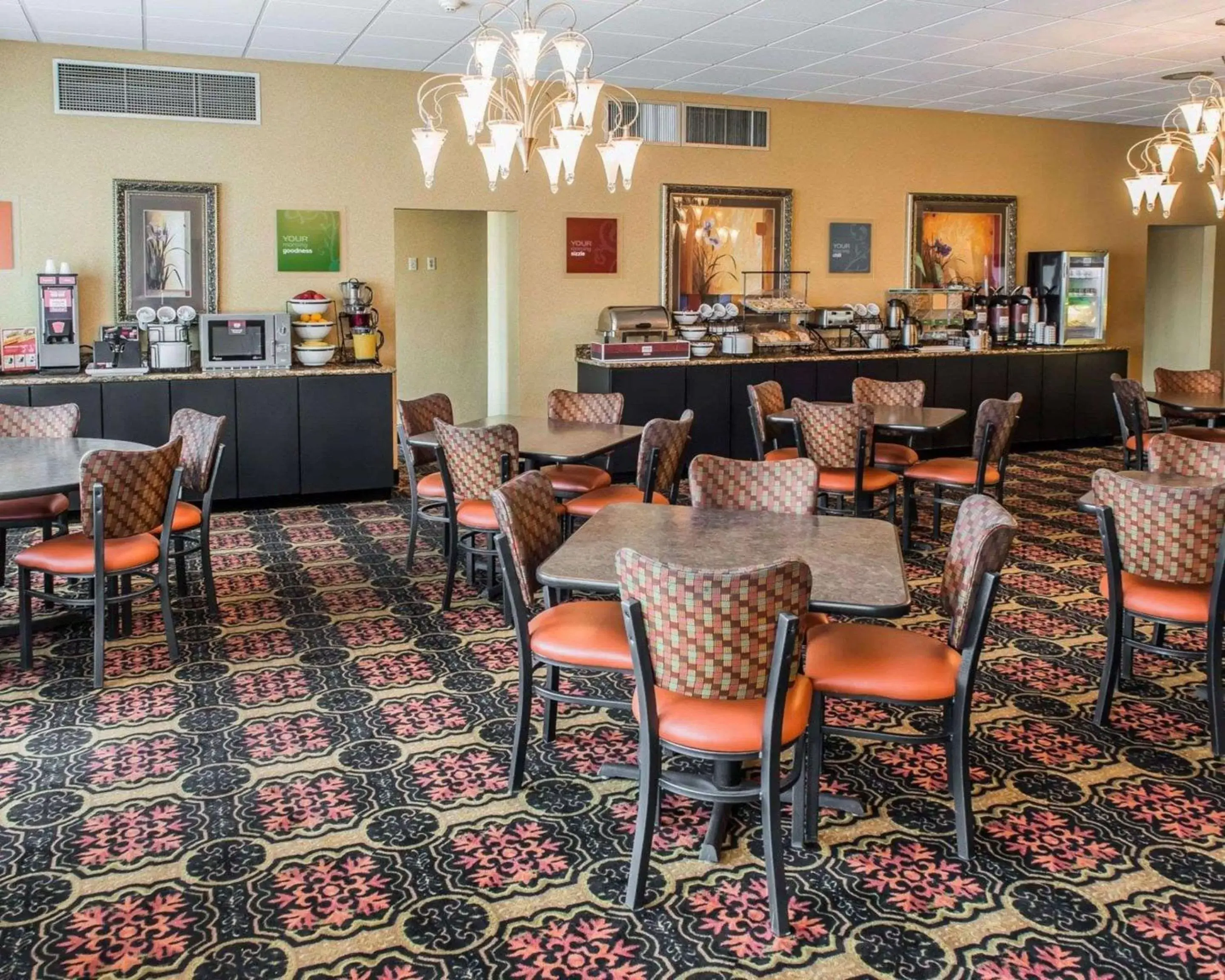 Restaurant/Places to Eat in Comfort Inn Somerset