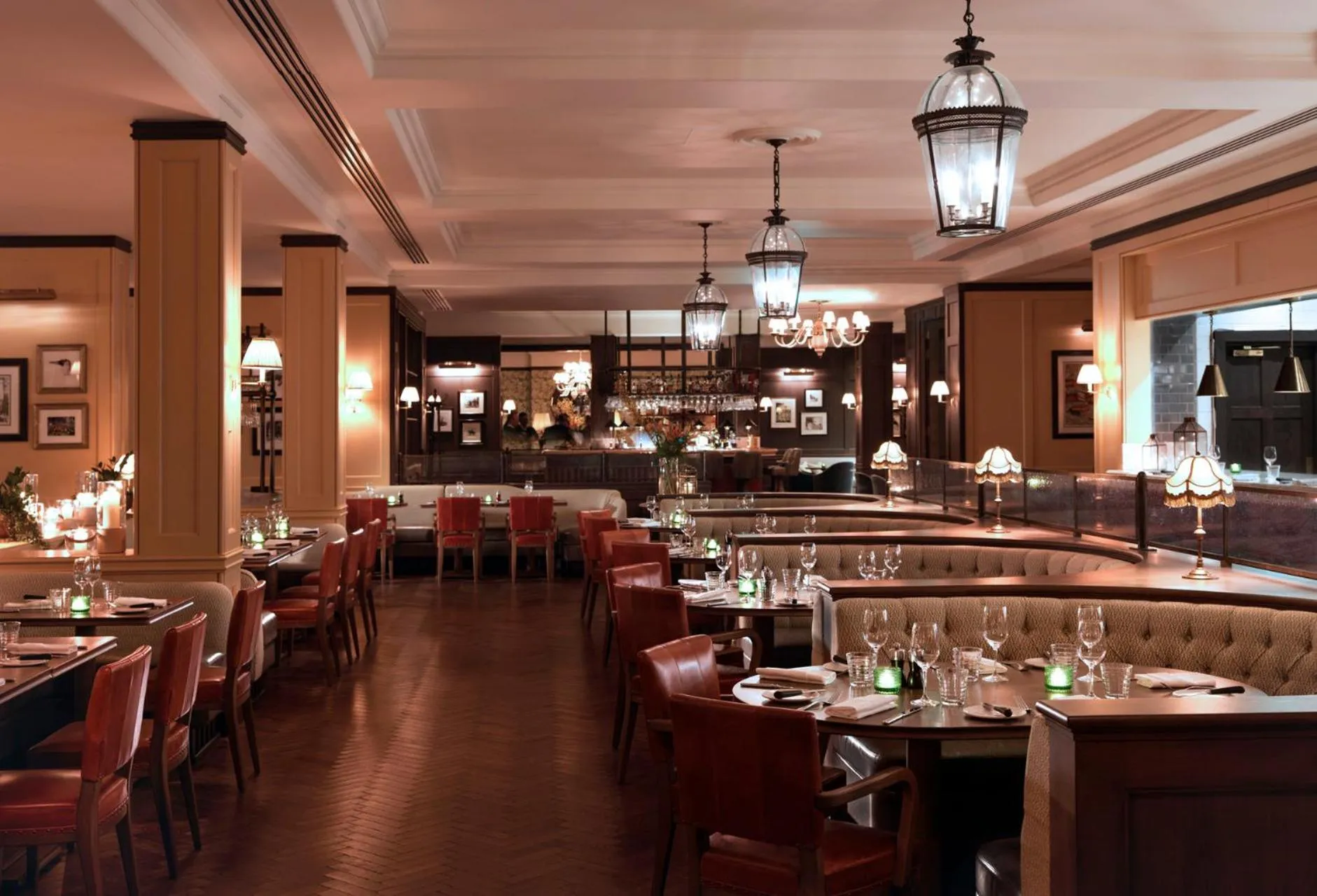 Restaurant/places to eat in Four Seasons Hotel Hampshire