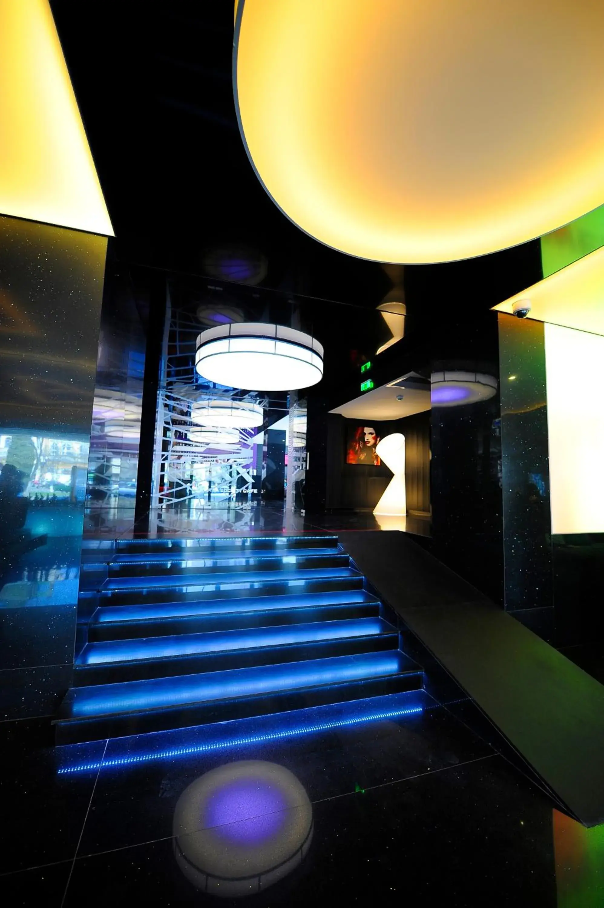 Lobby or reception in Plaza V Executive Hotel