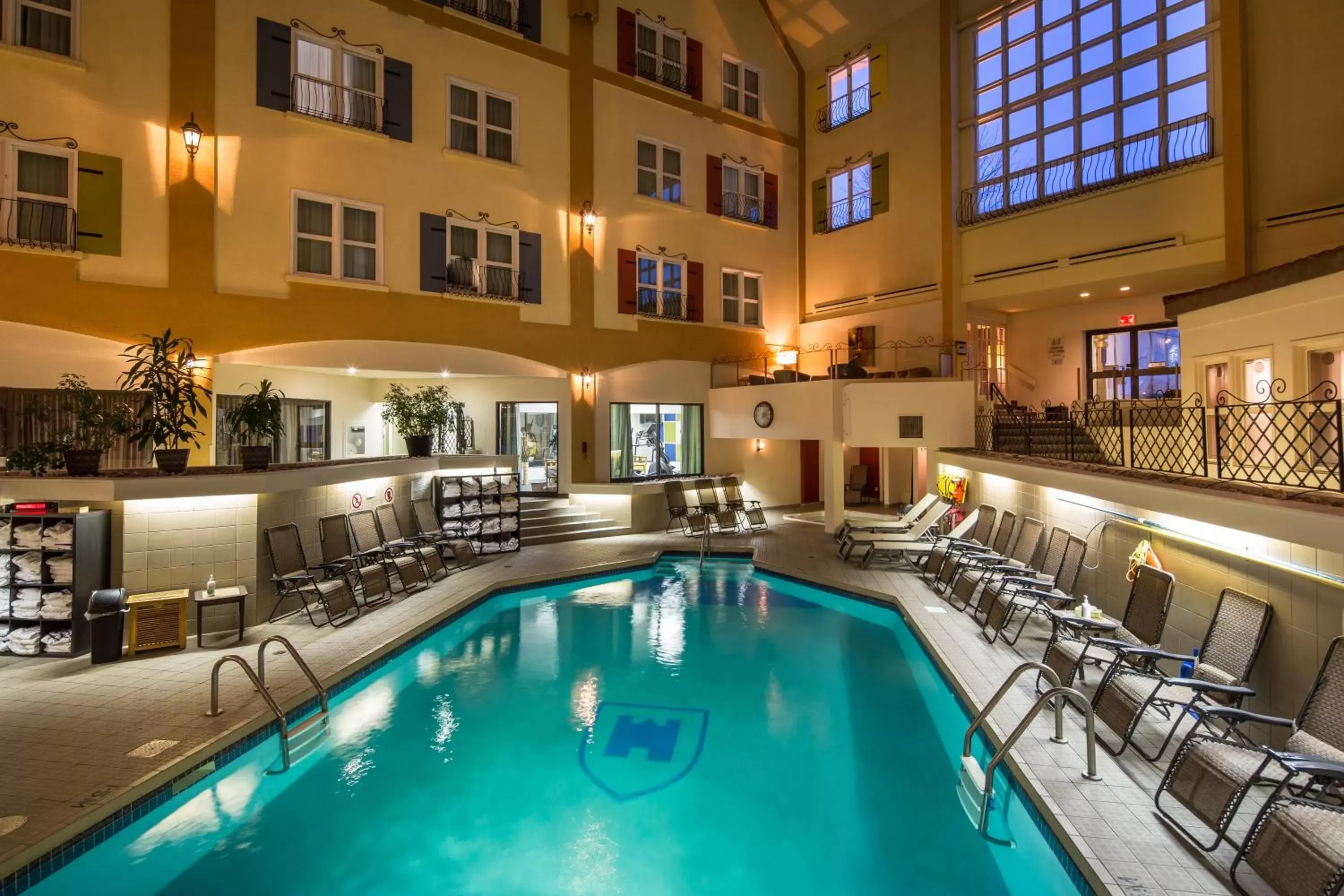 Swimming Pool in Hotel Chateau Bromont