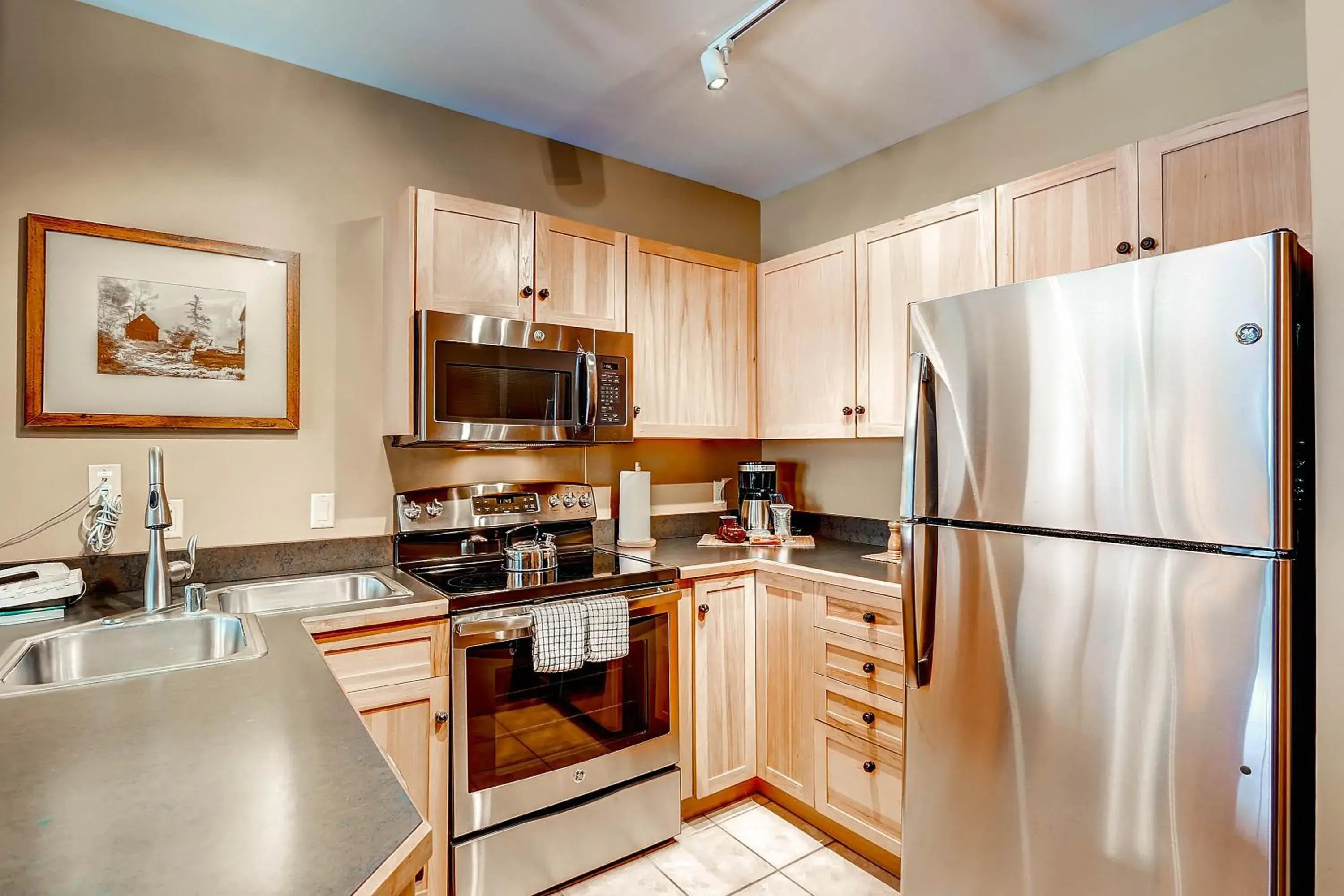 Kitchen or kitchenette, Kitchen/Kitchenette in River Run Village by Keystone Resort