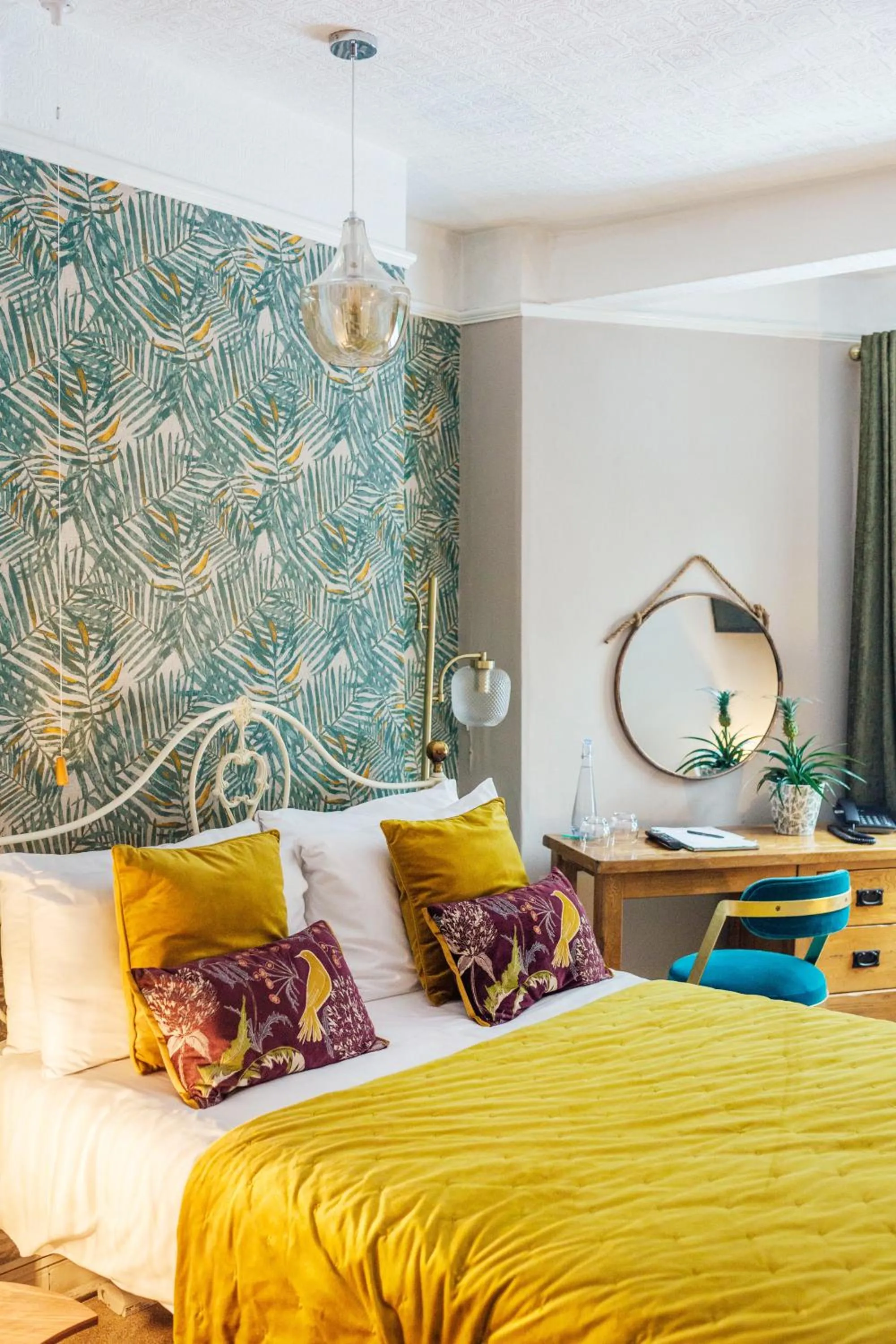 Bed in Old Rectory House, Redditch