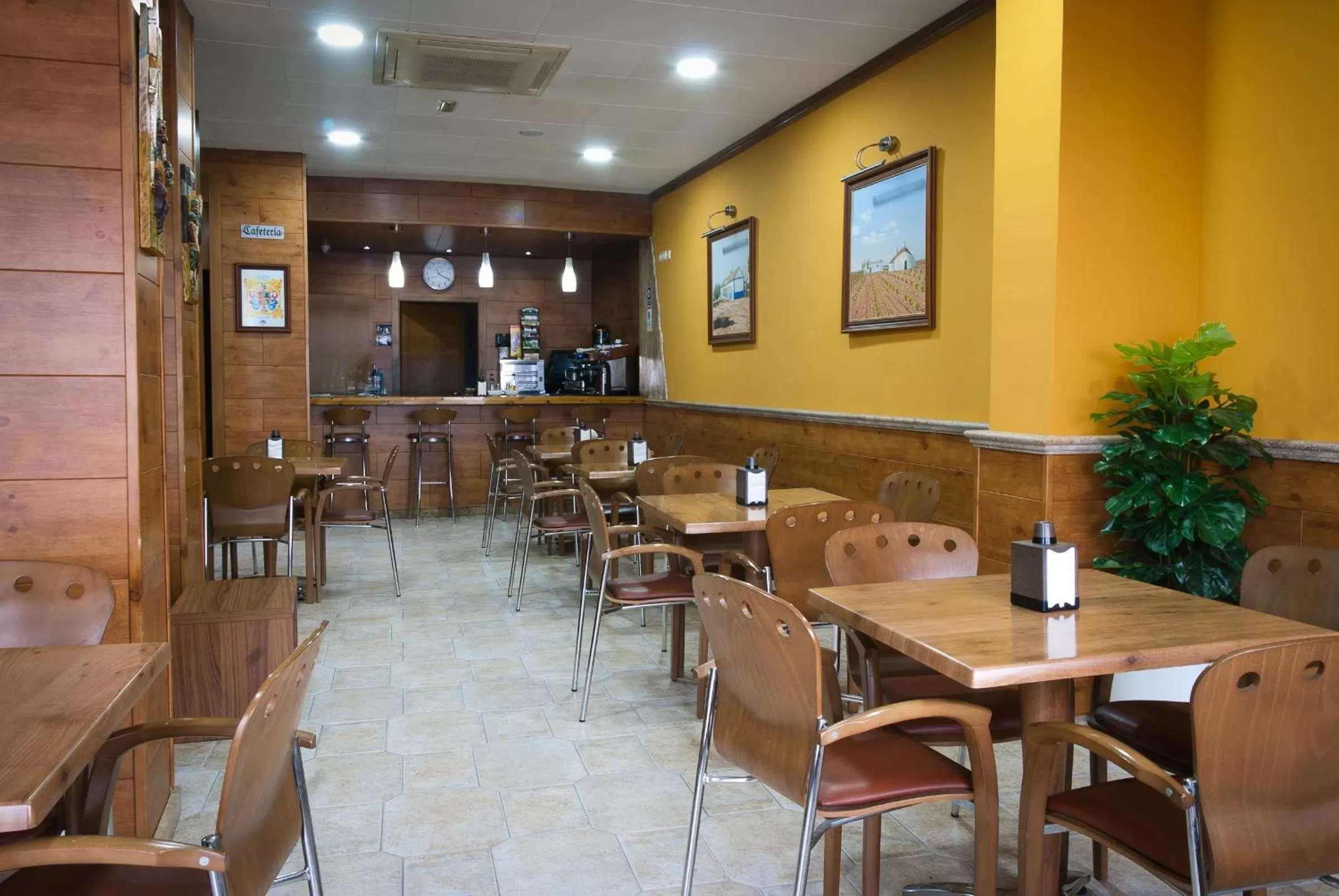 Restaurant/places to eat in Hotel Hidalgo Quijada