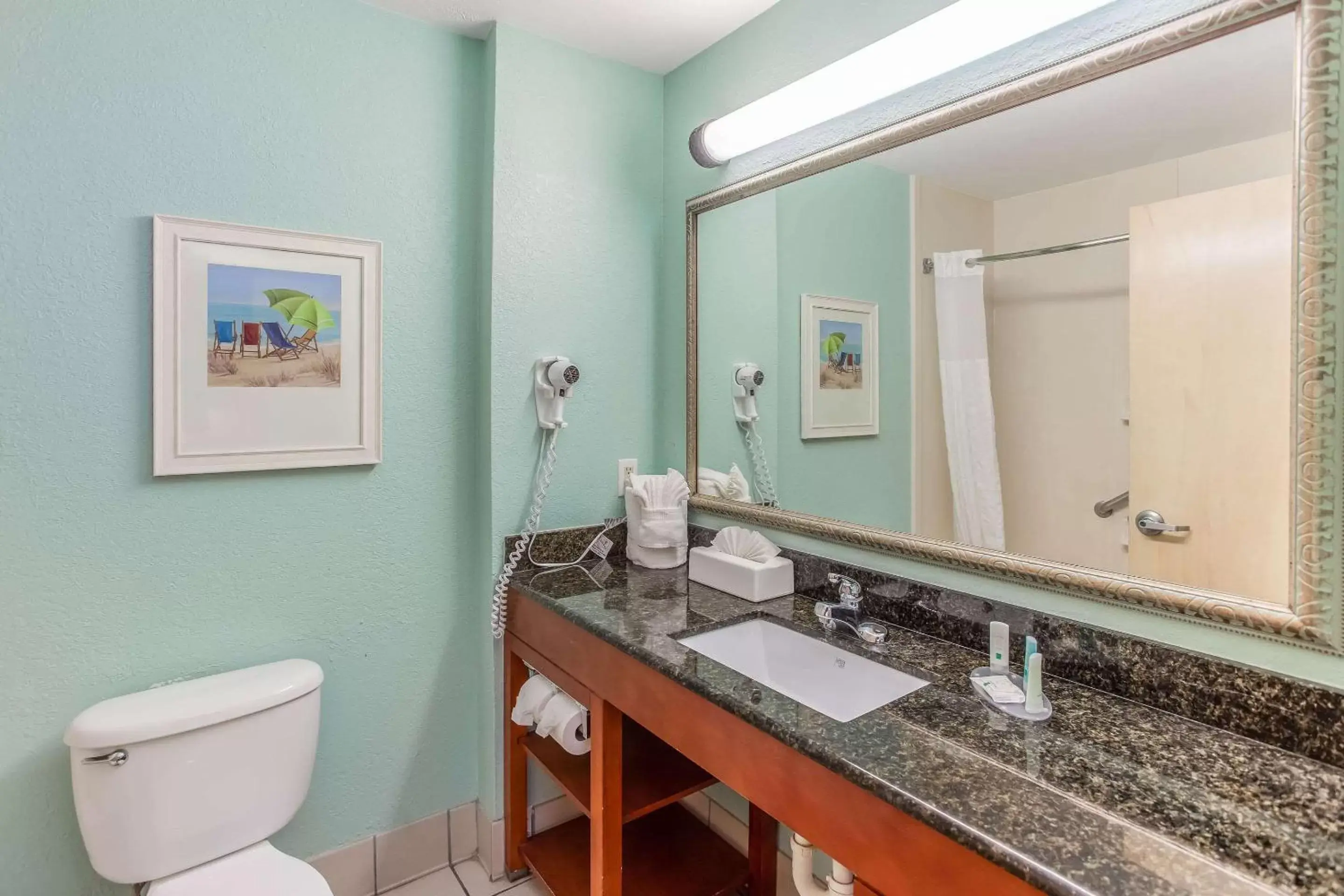 Photo of the whole room, Bathroom in Beachside Hotel and Suites