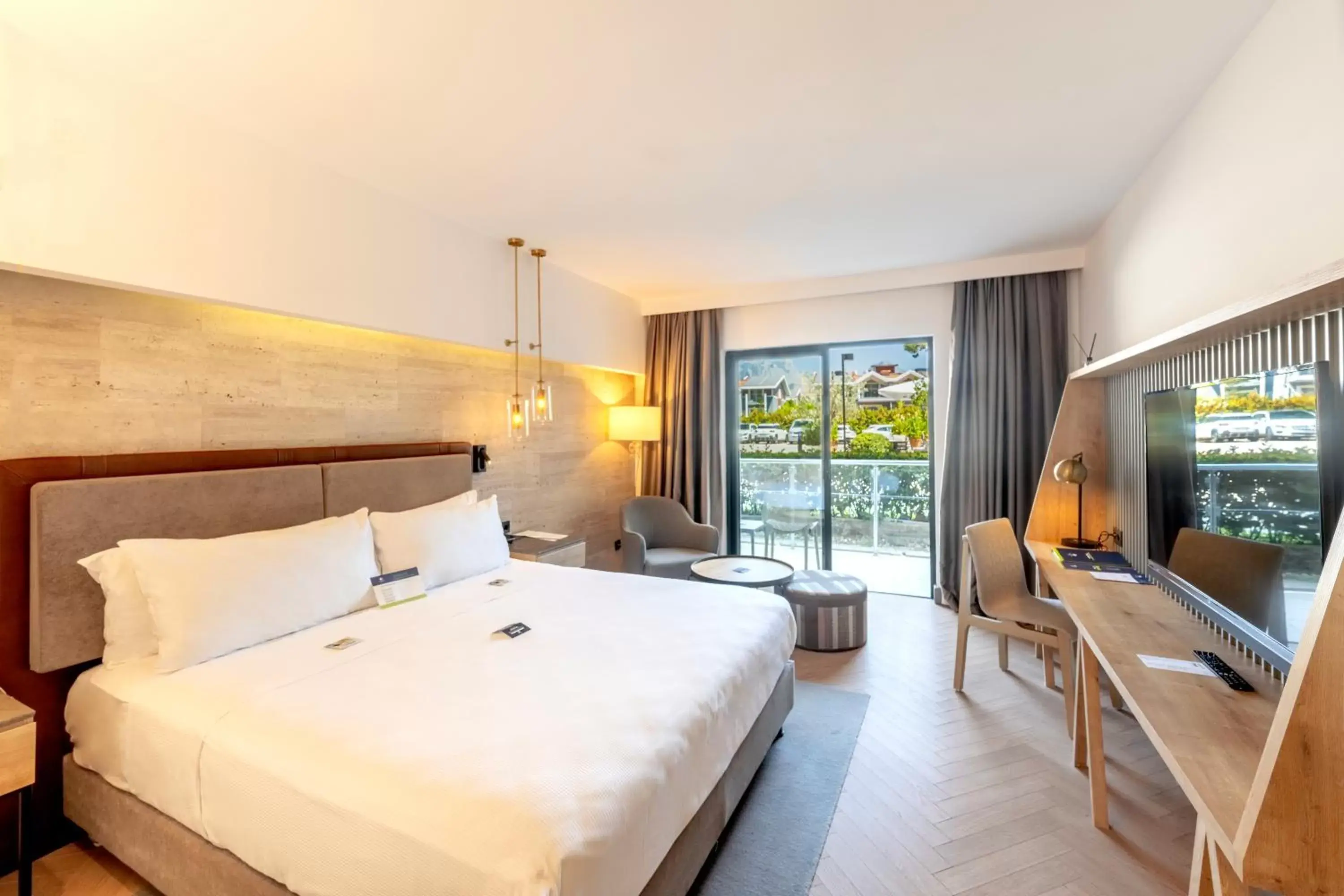 Bedroom in DoubleTree By Hilton Antalya-Kemer