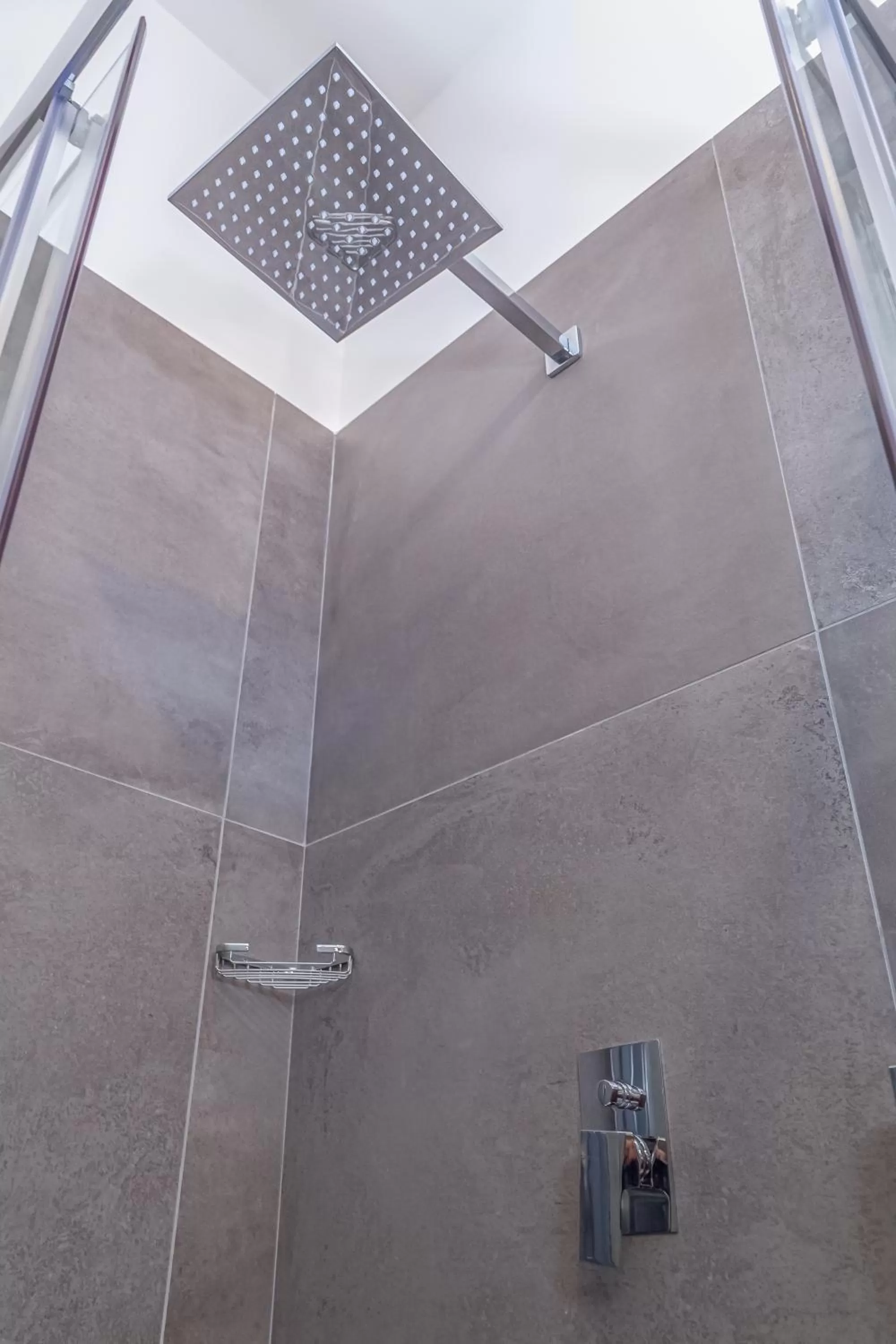 Bathroom in Isgrò Rooms