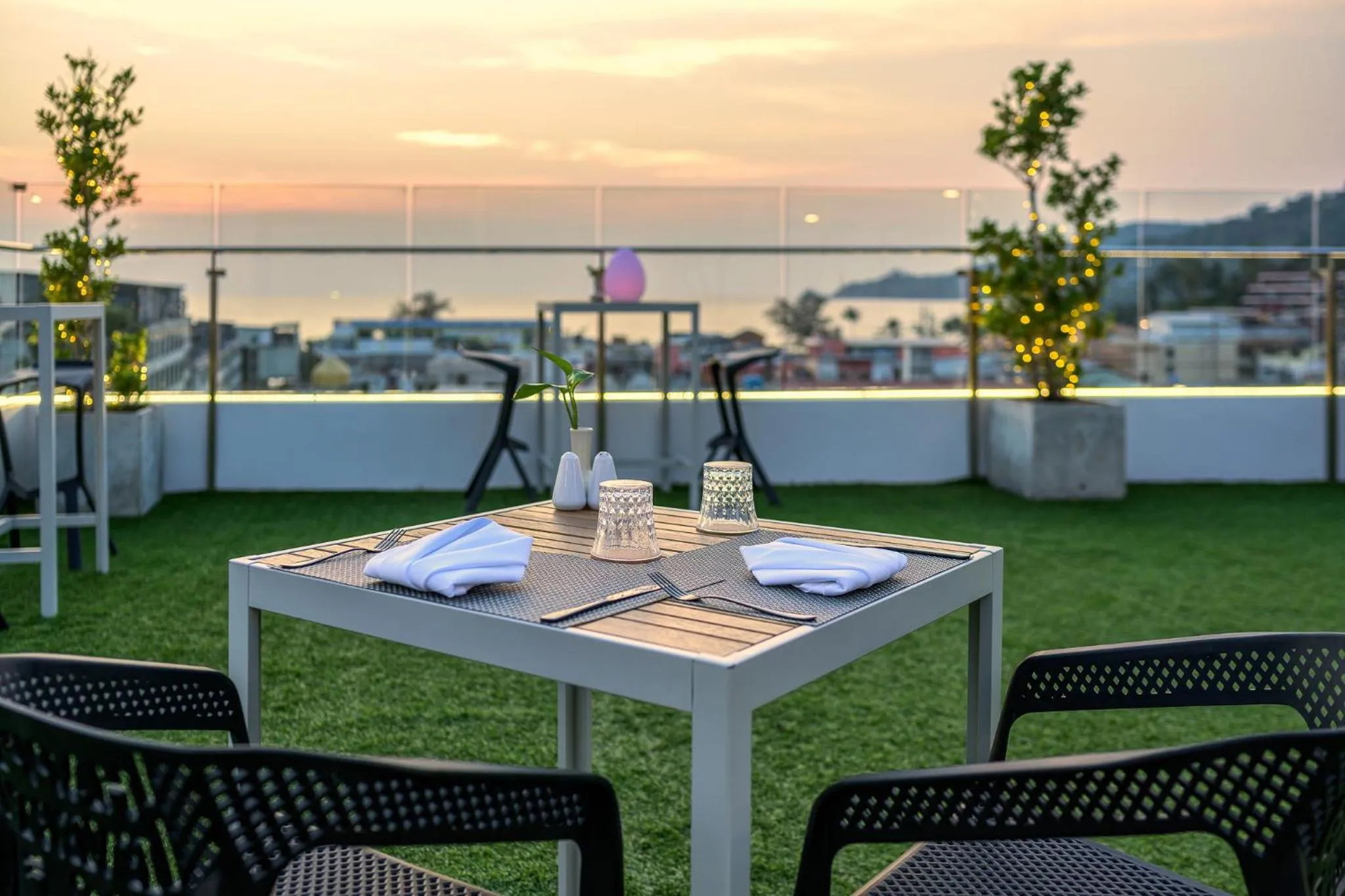 Restaurant/places to eat in Zenseana Resort & Spa - Patong, Phuket