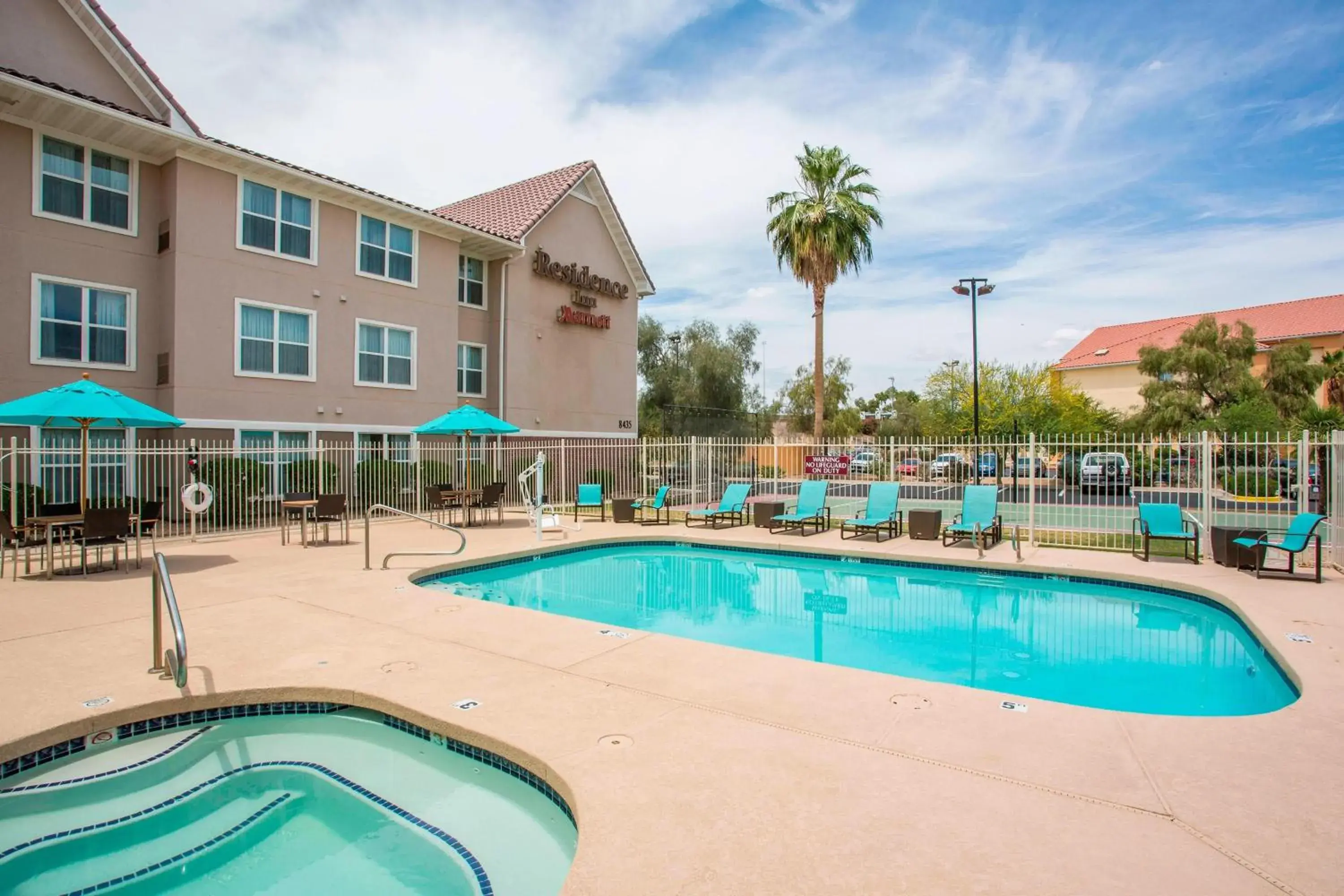 Swimming Pool in Residence Inn Phoenix Glendale/ Peoria