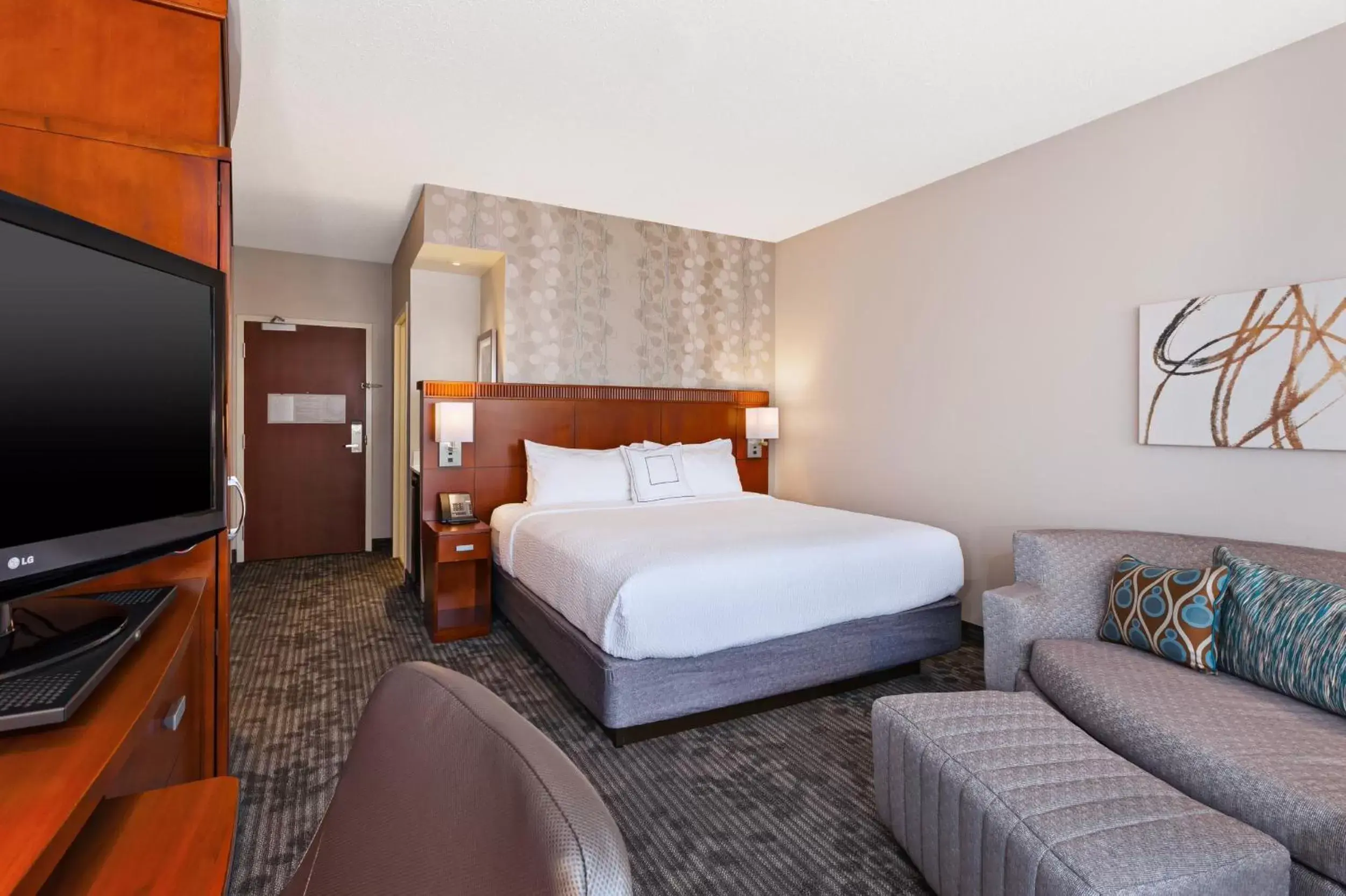 Bedroom, Bed in Courtyard by Marriott Fort Smith Downtown