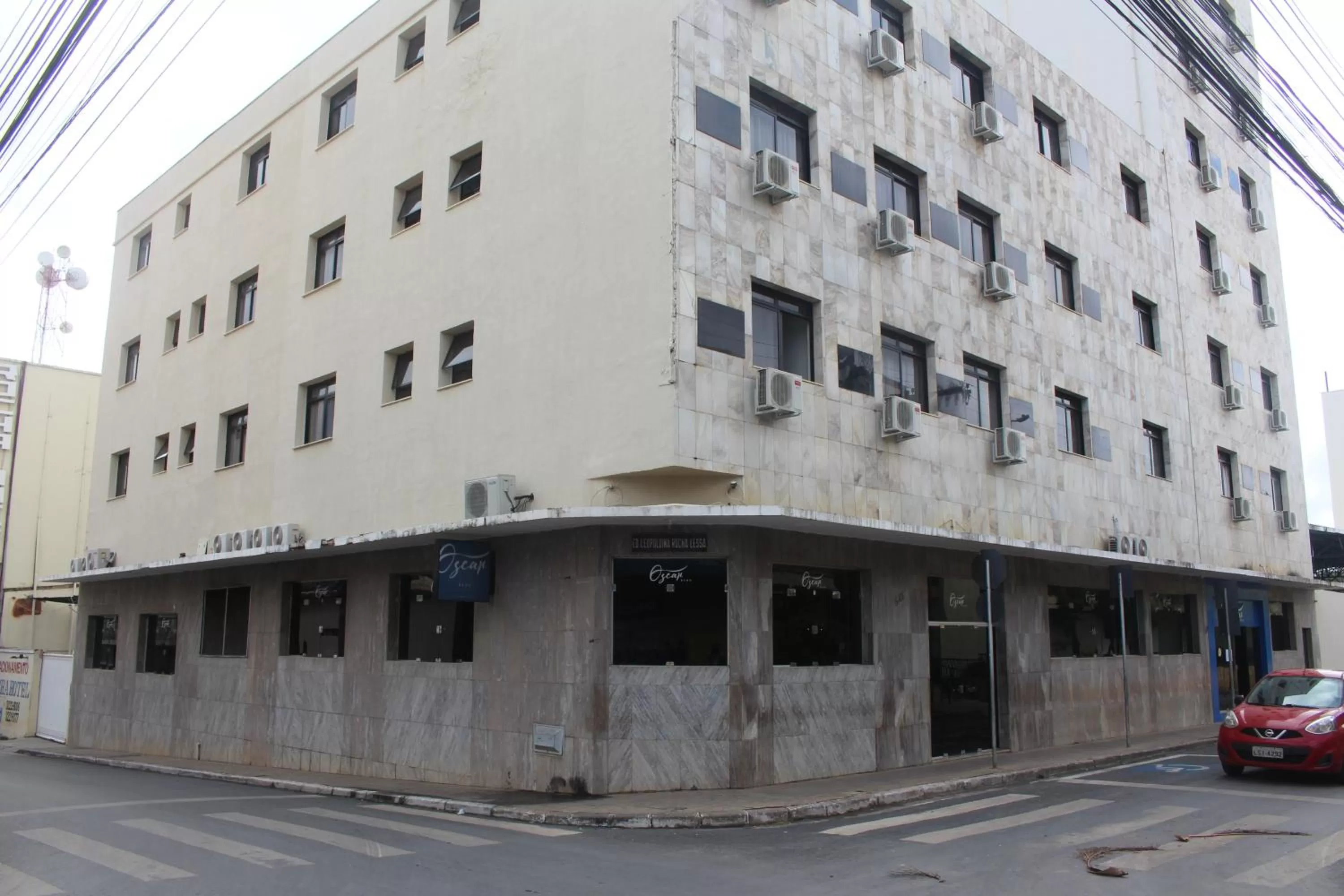 Property building in Hotel Oscar Blue Montes Claros