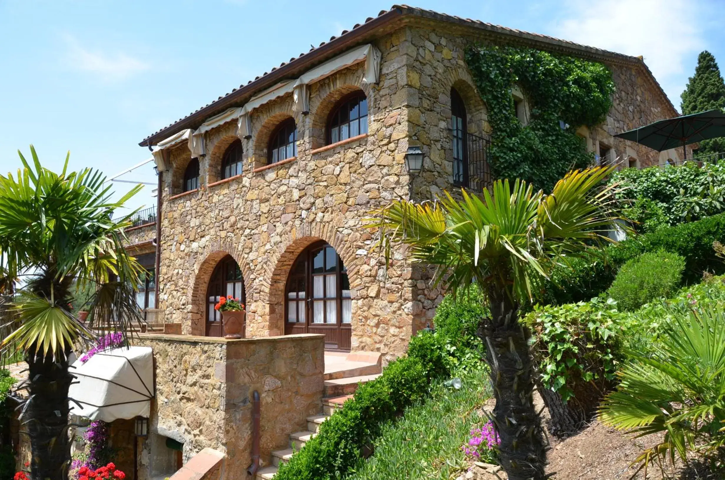 Facade/entrance, Property Building in Hotel Galena Mas Comangau